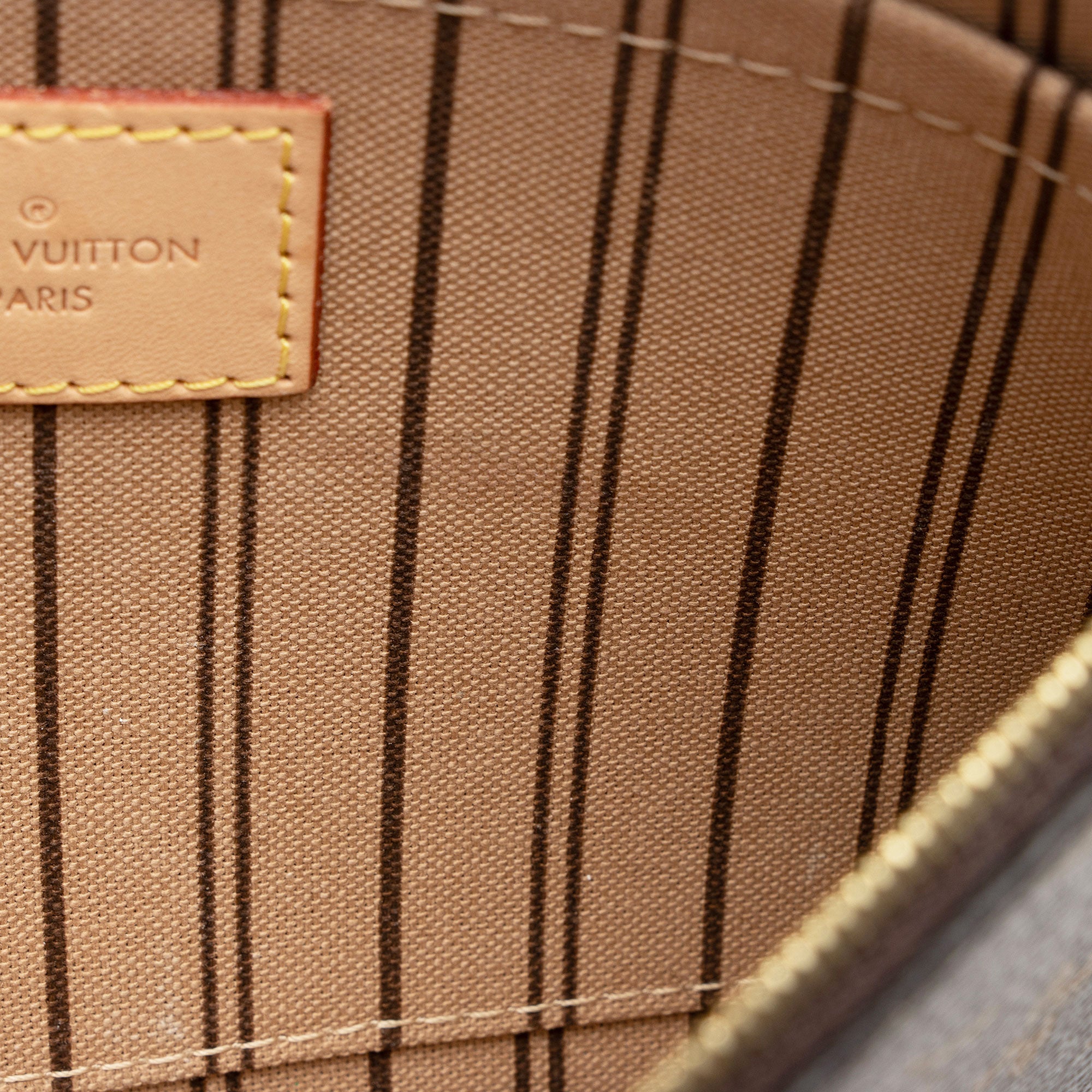 Louis Vuitton Monogram Canvas Neverfull MM Pochette