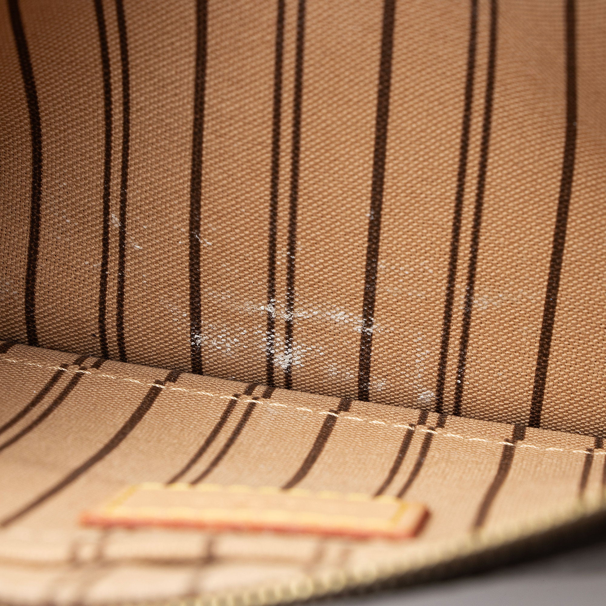 Louis Vuitton Monogram Canvas Neverfull MM Pochette