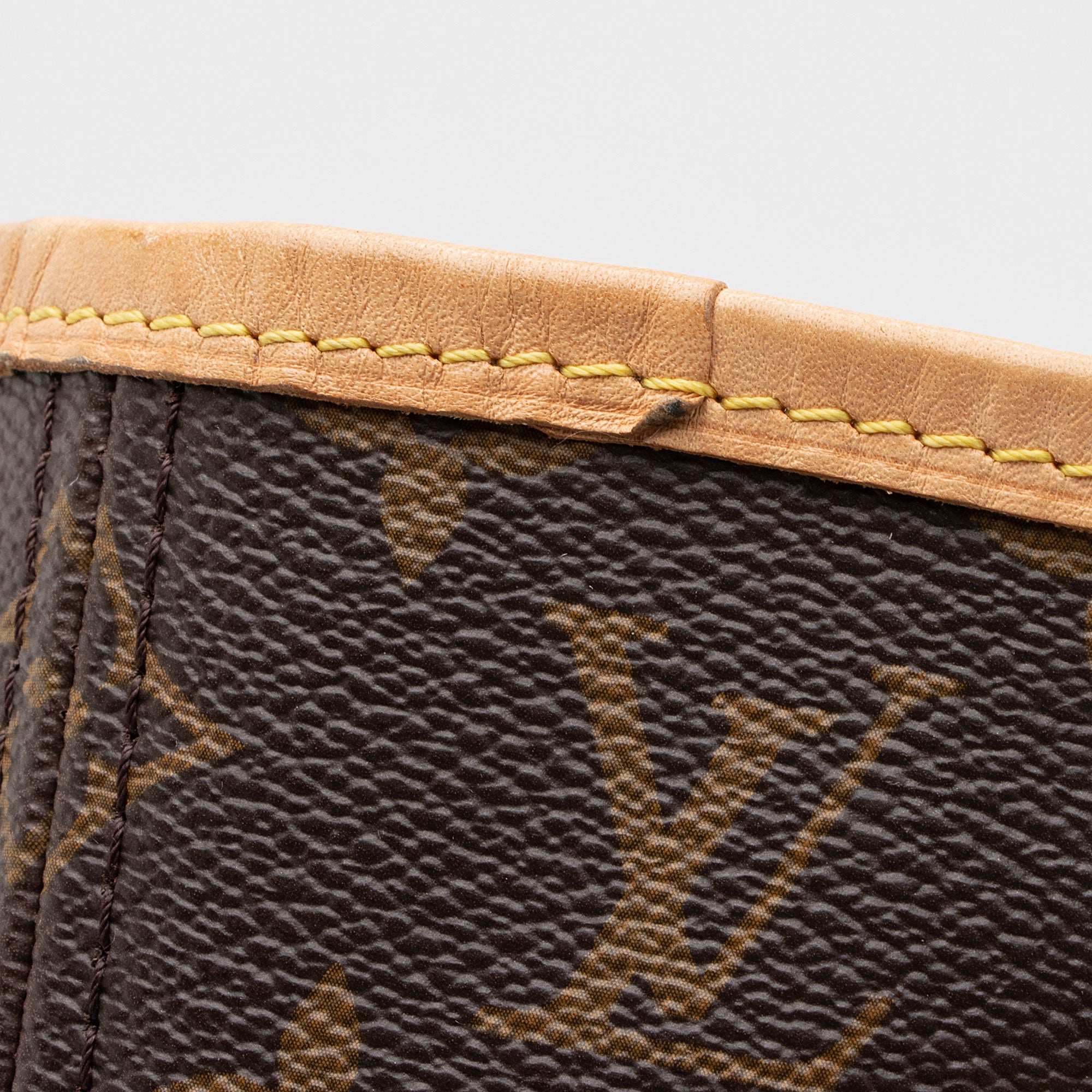 Louis Vuitton Monogram Canvas Neverfull MM Tote (SHF-9euhNB)