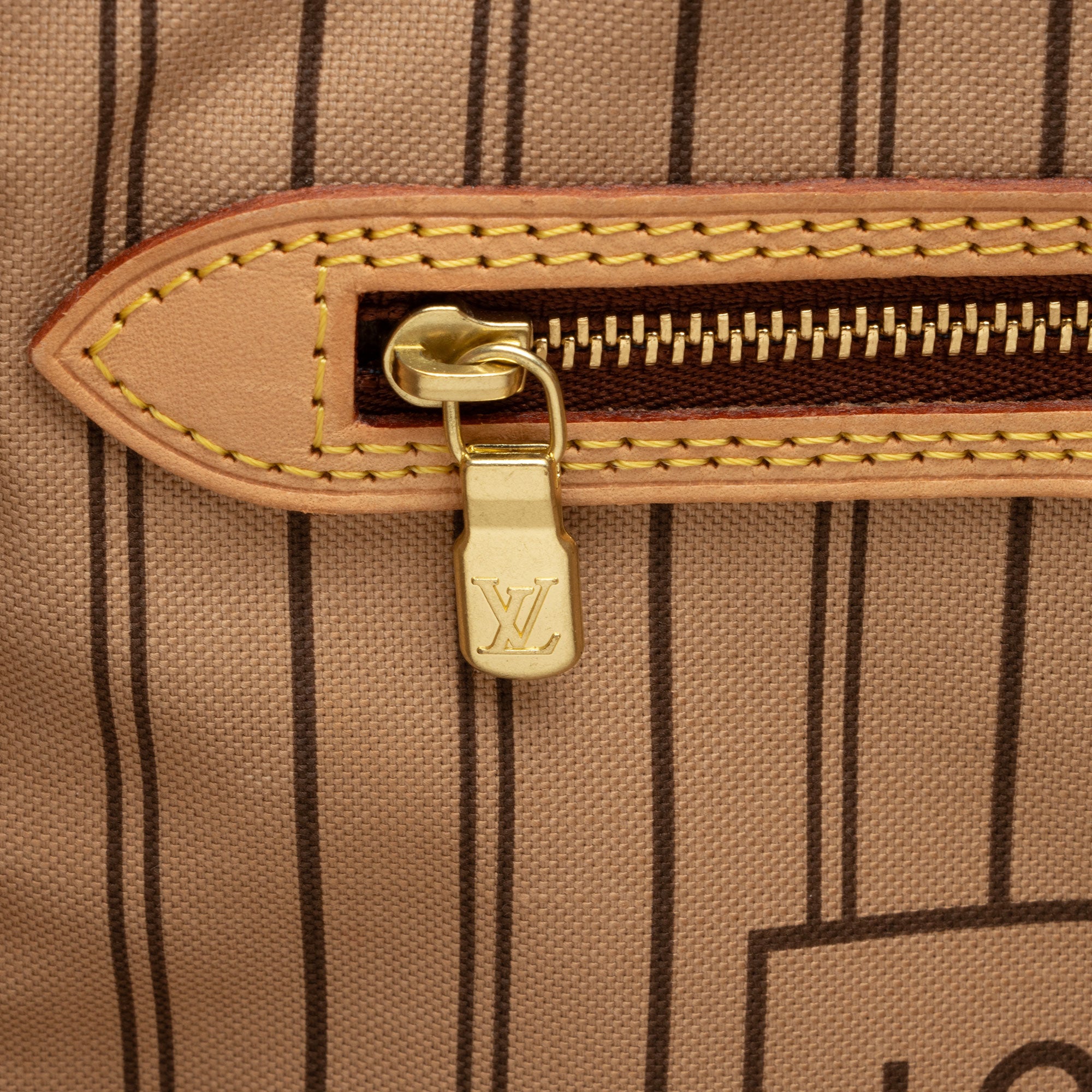 Louis Vuitton Monogram Canvas Neverfull MM Tote (SHF-tqTLZz)