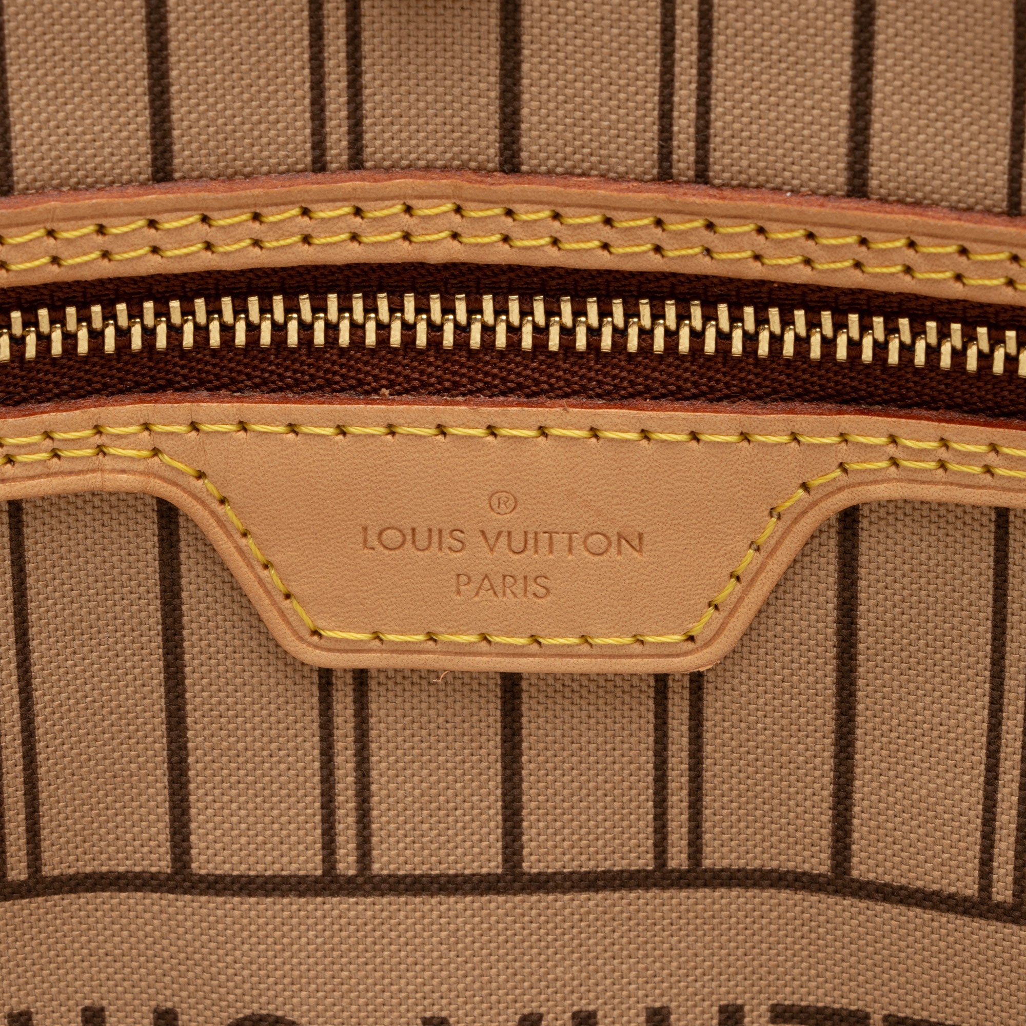 Louis Vuitton Monogram Canvas Neverfull MM Tote (SHF-tqTLZz)