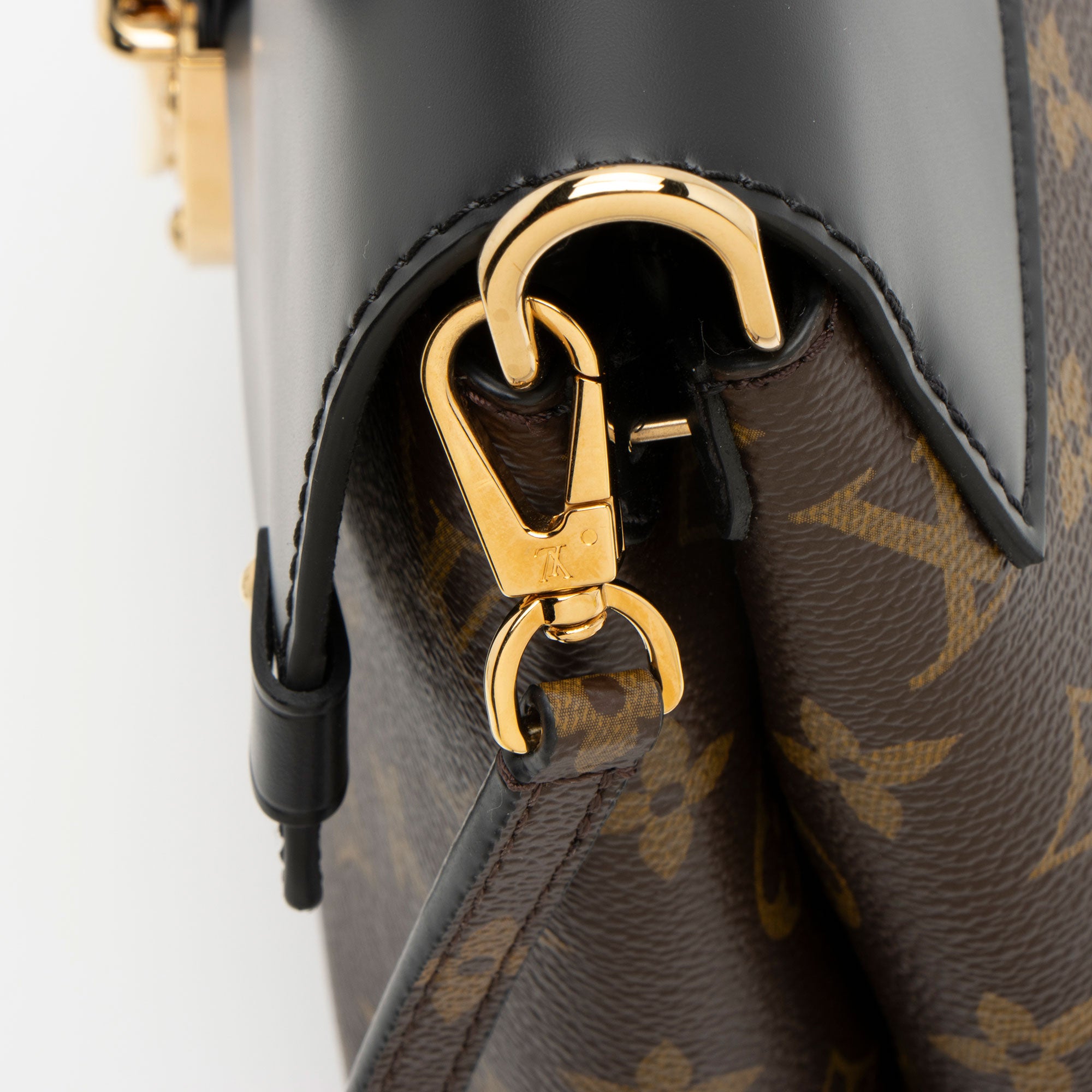 Louis Vuitton Monogram Canvas One Handle MM Flap Bag (SHF-8PThM6)