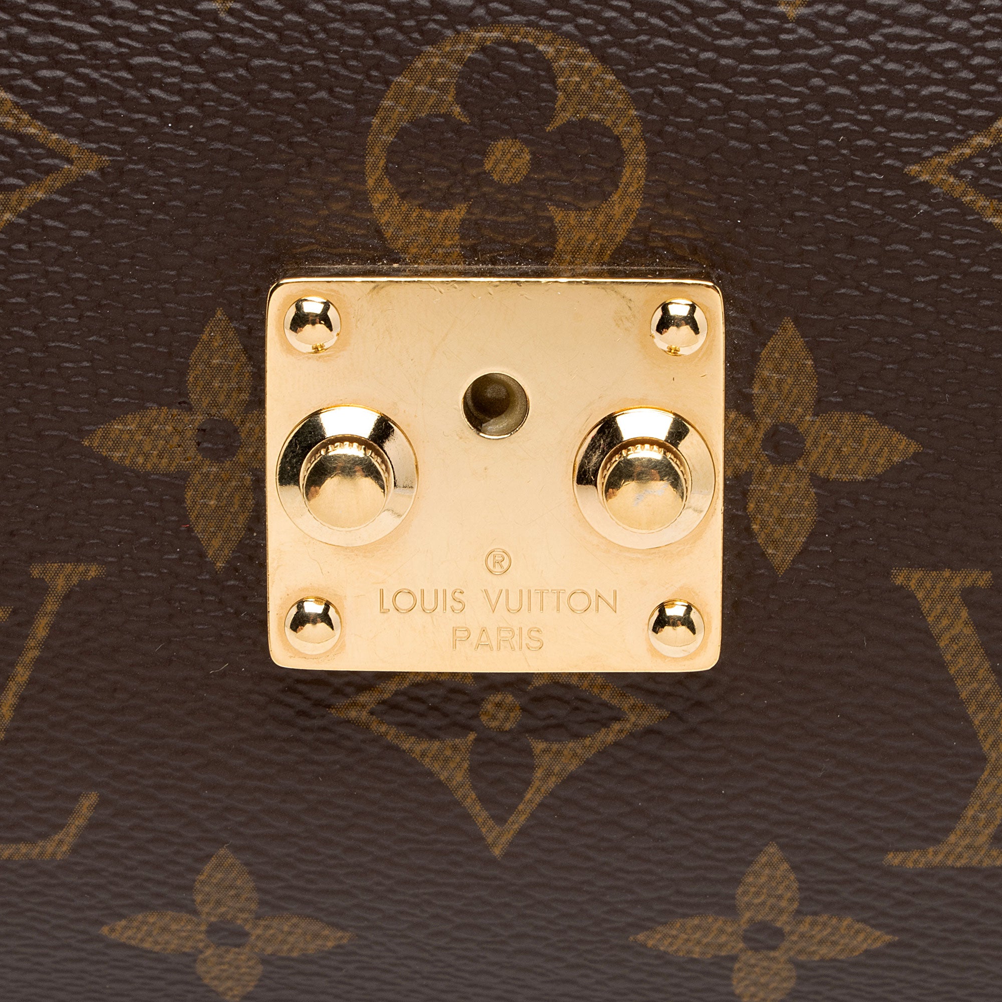 Louis Vuitton Monogram Canvas Pallas Chain Shoulder Bag (SHF-0DnP5y)
