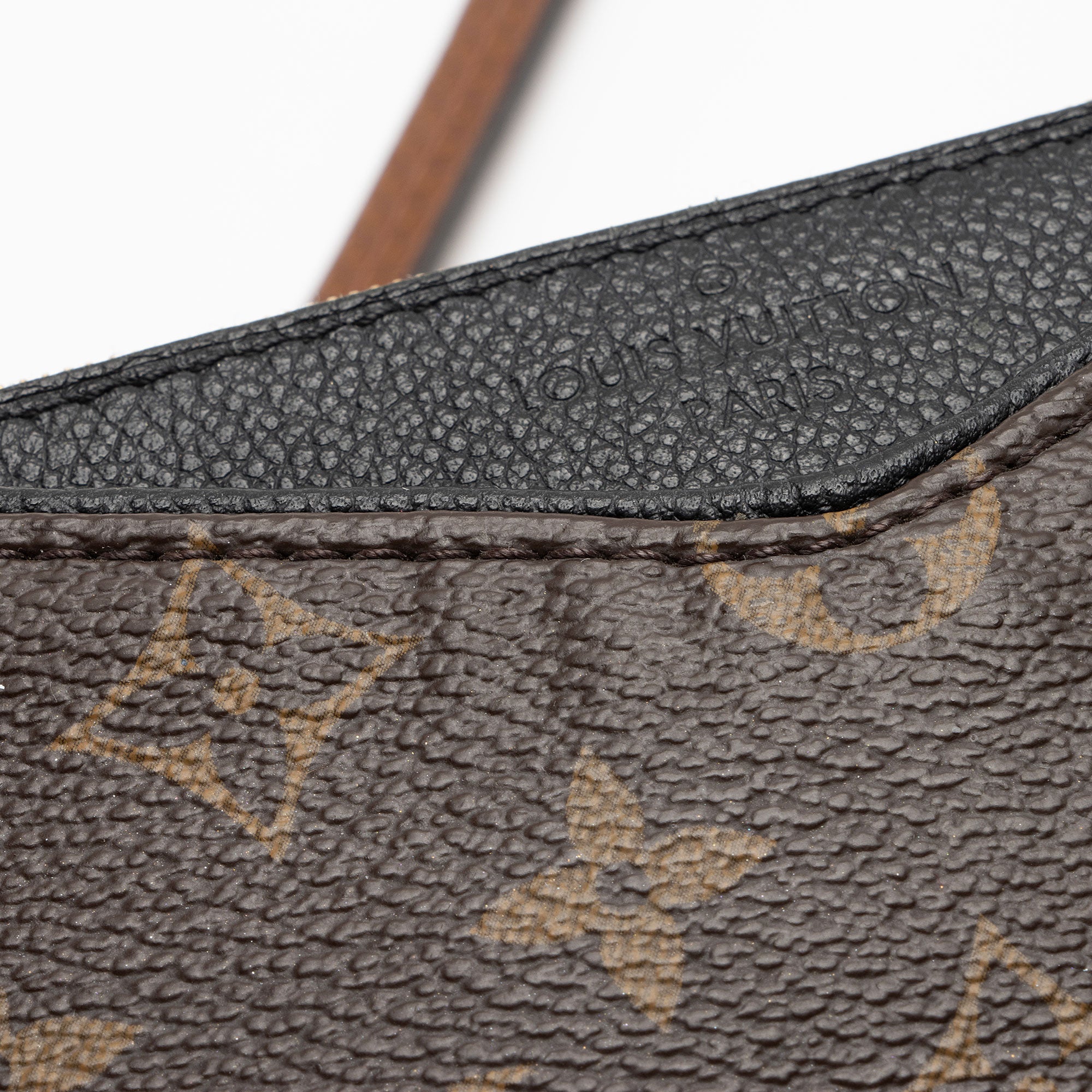 Louis Vuitton Monogram Canvas Pallas Clutch (SHF-0zekHn)