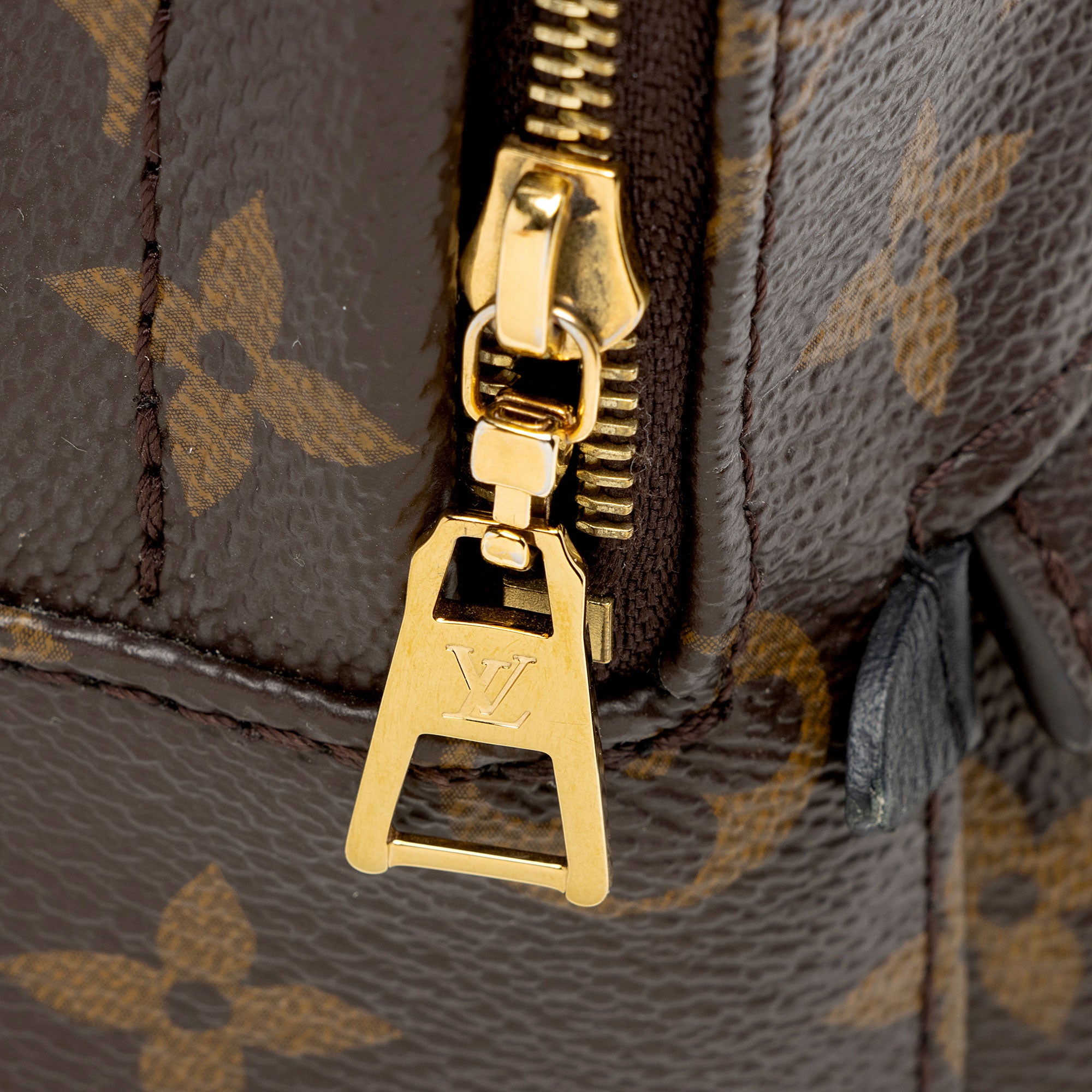 Louis Vuitton Monogram Canvas Palm Springs Mini Backpack (SHF-ZsatYA)