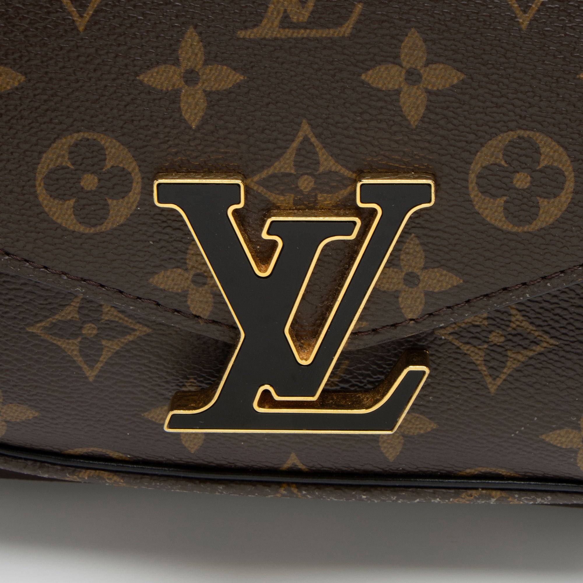 Louis Vuitton Monogram Canvas Passy Shoulder Bag - FINAL SALE (SHF-FyFeAZ)