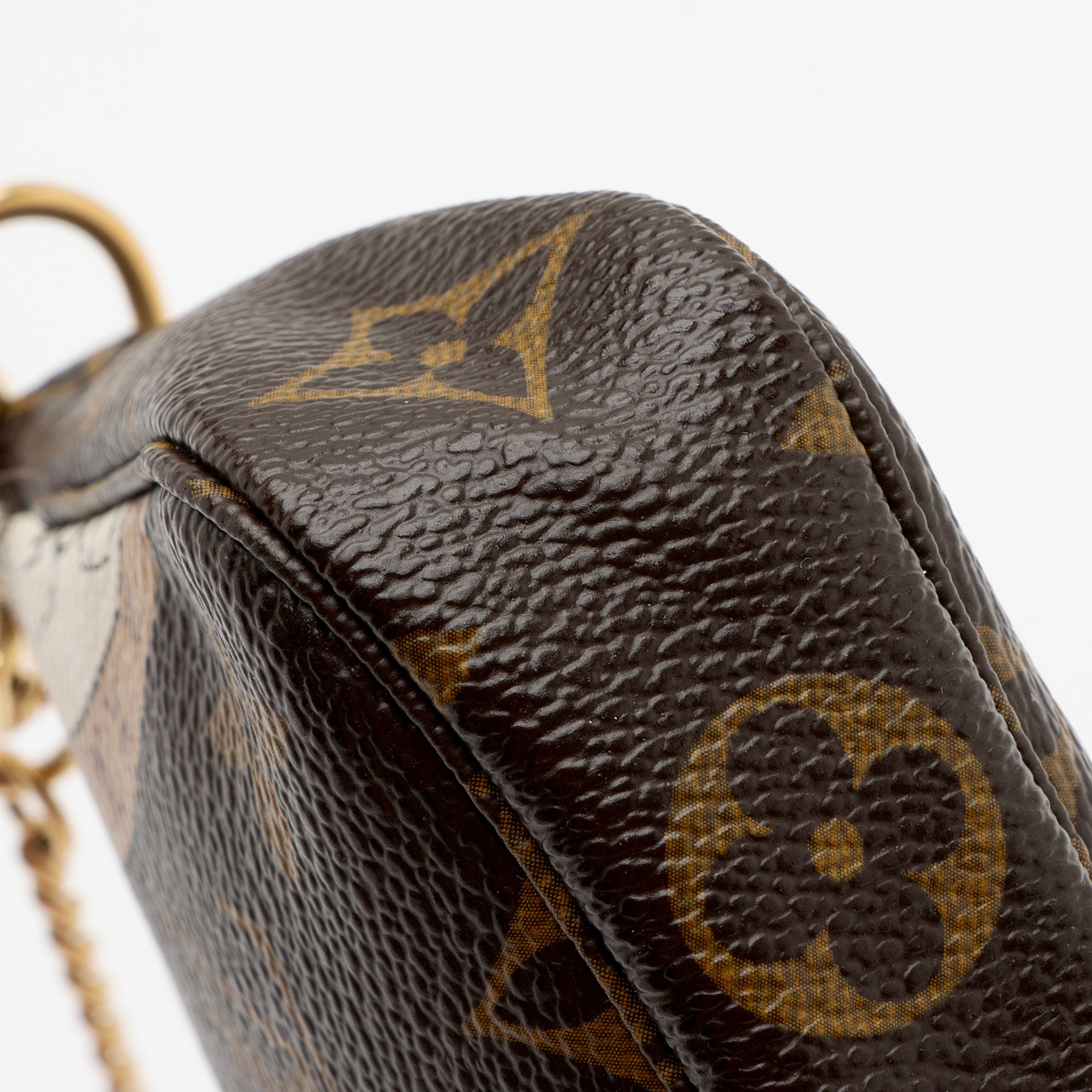 Louis Vuitton Limited Edition Monogram Canvas Patches Mini Pochette Accessoires (SHF-IKxVzn)