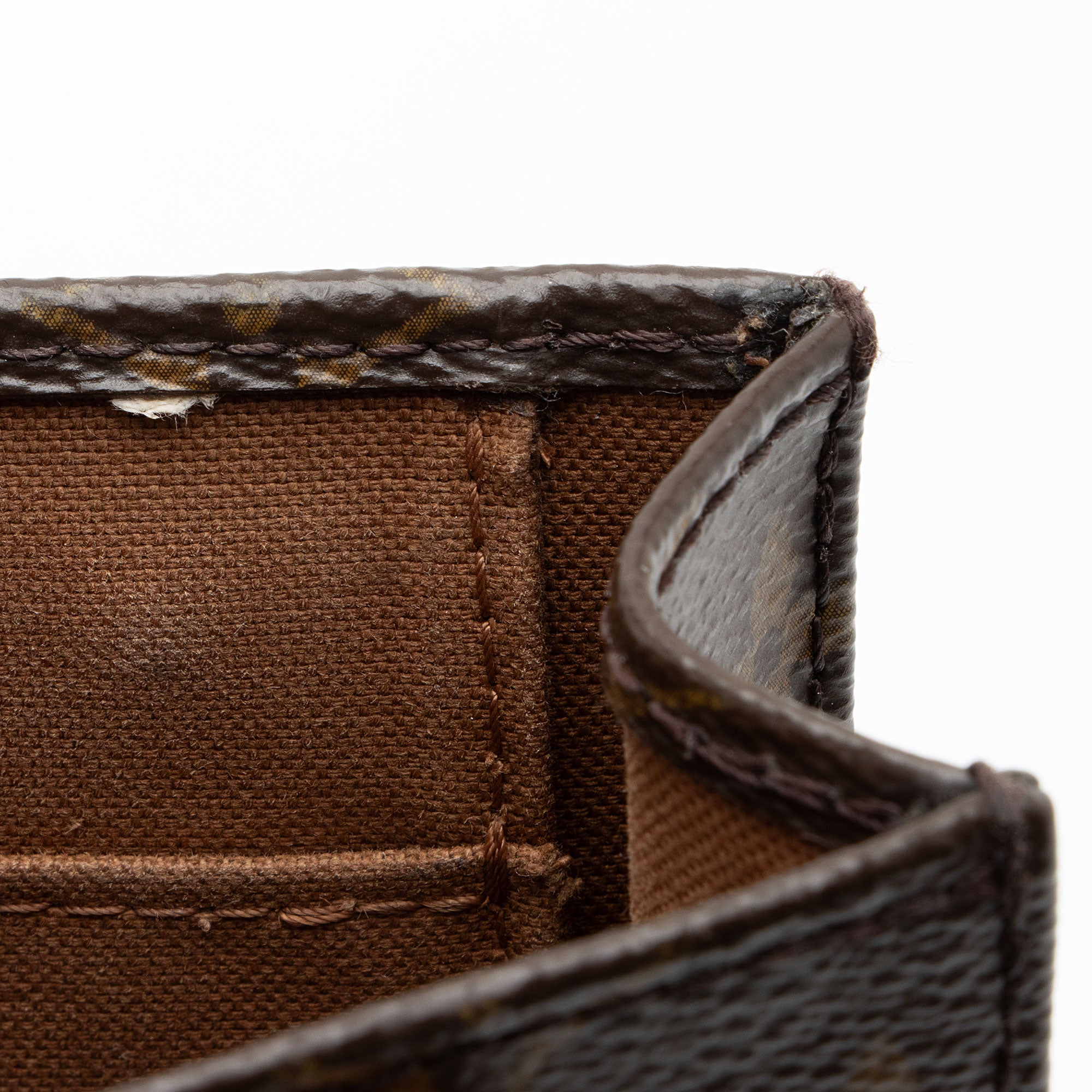 Louis Vuitton Monogram Canvas Petit Sac Plat Shoulder Bag (SHF-NcP7wa)