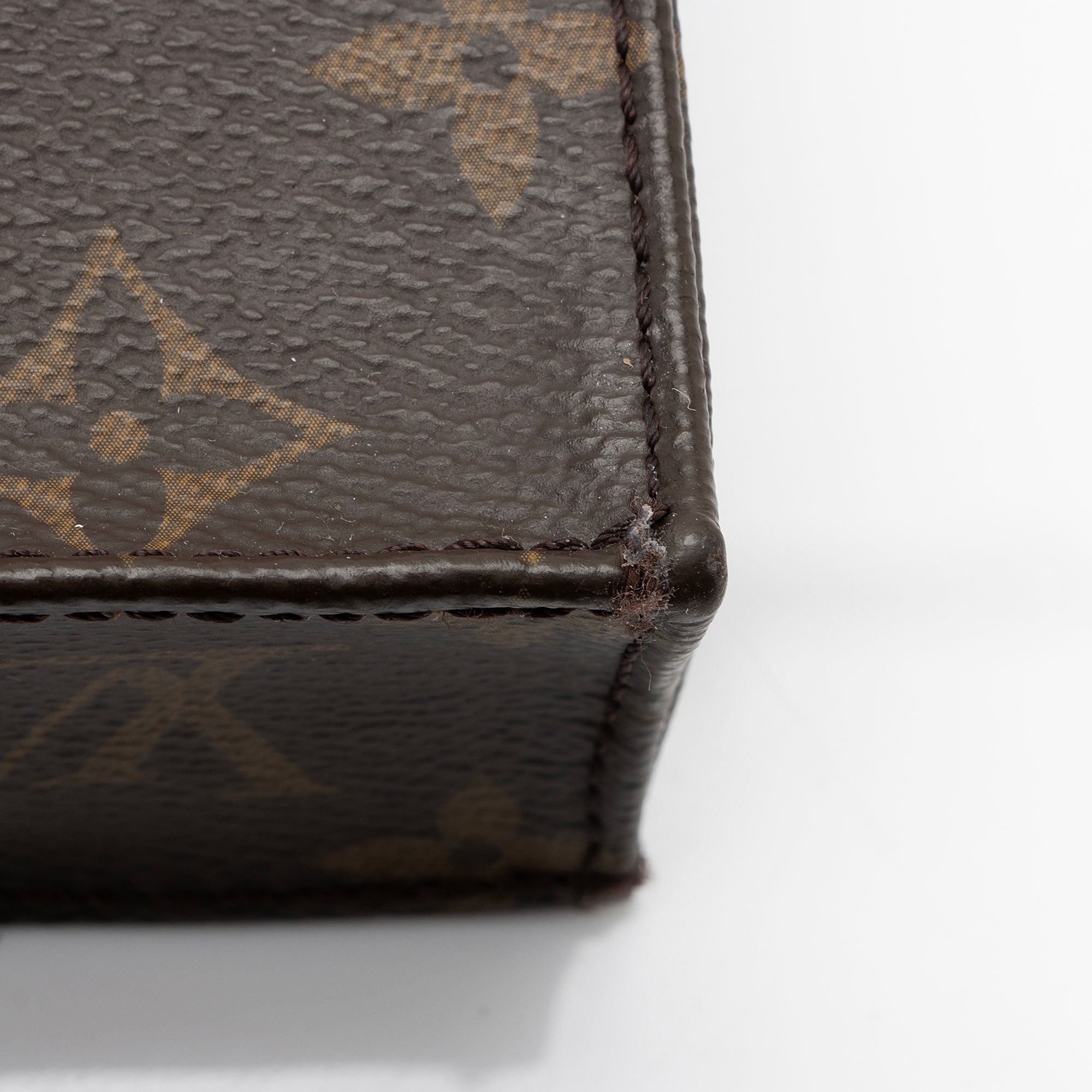 Louis Vuitton Monogram Canvas Petit Sac Plat Shoulder Bag (SHF-NcP7wa)
