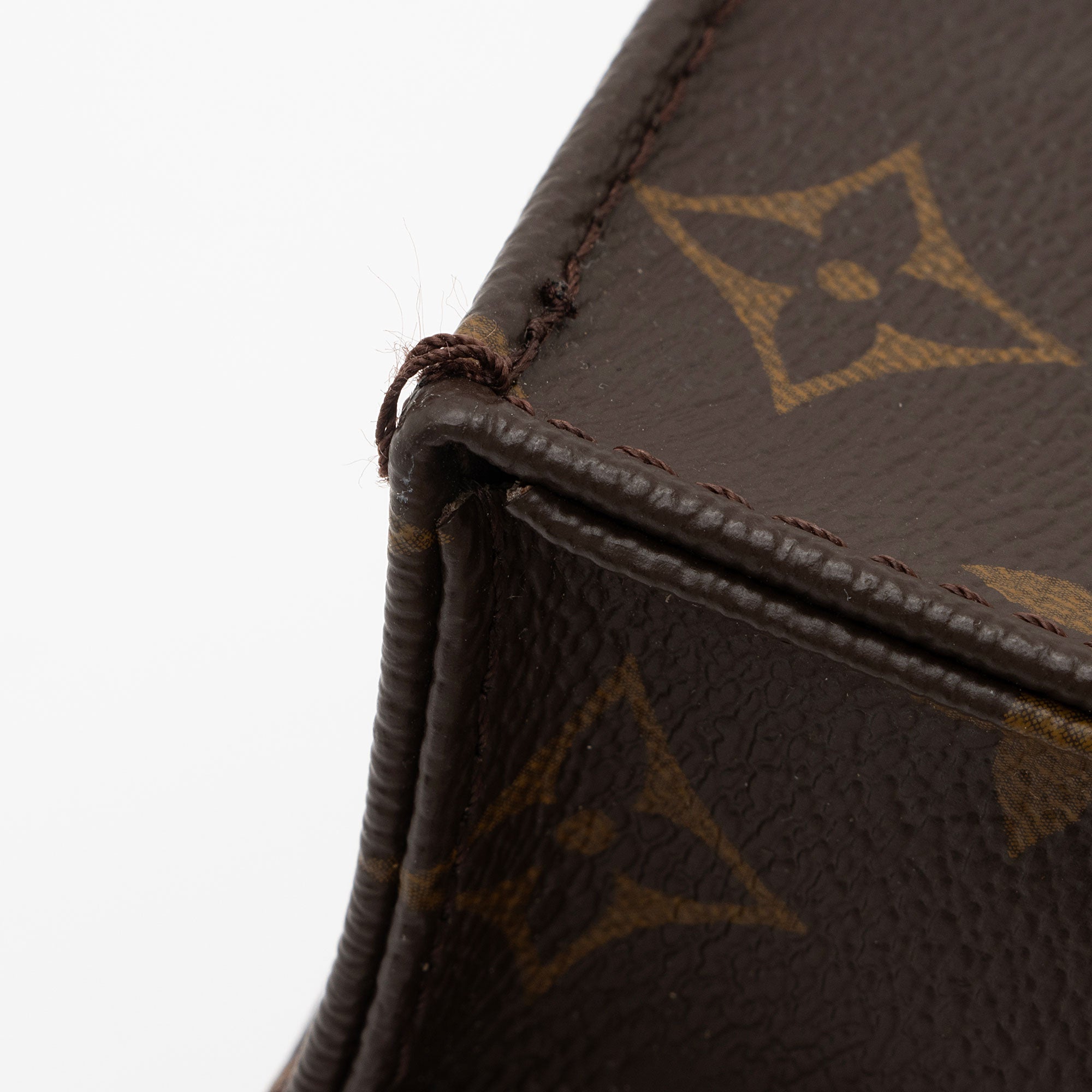 Louis Vuitton Monogram Canvas Petit Sac Plat Shoulder Bag (SHF-XKuDno)