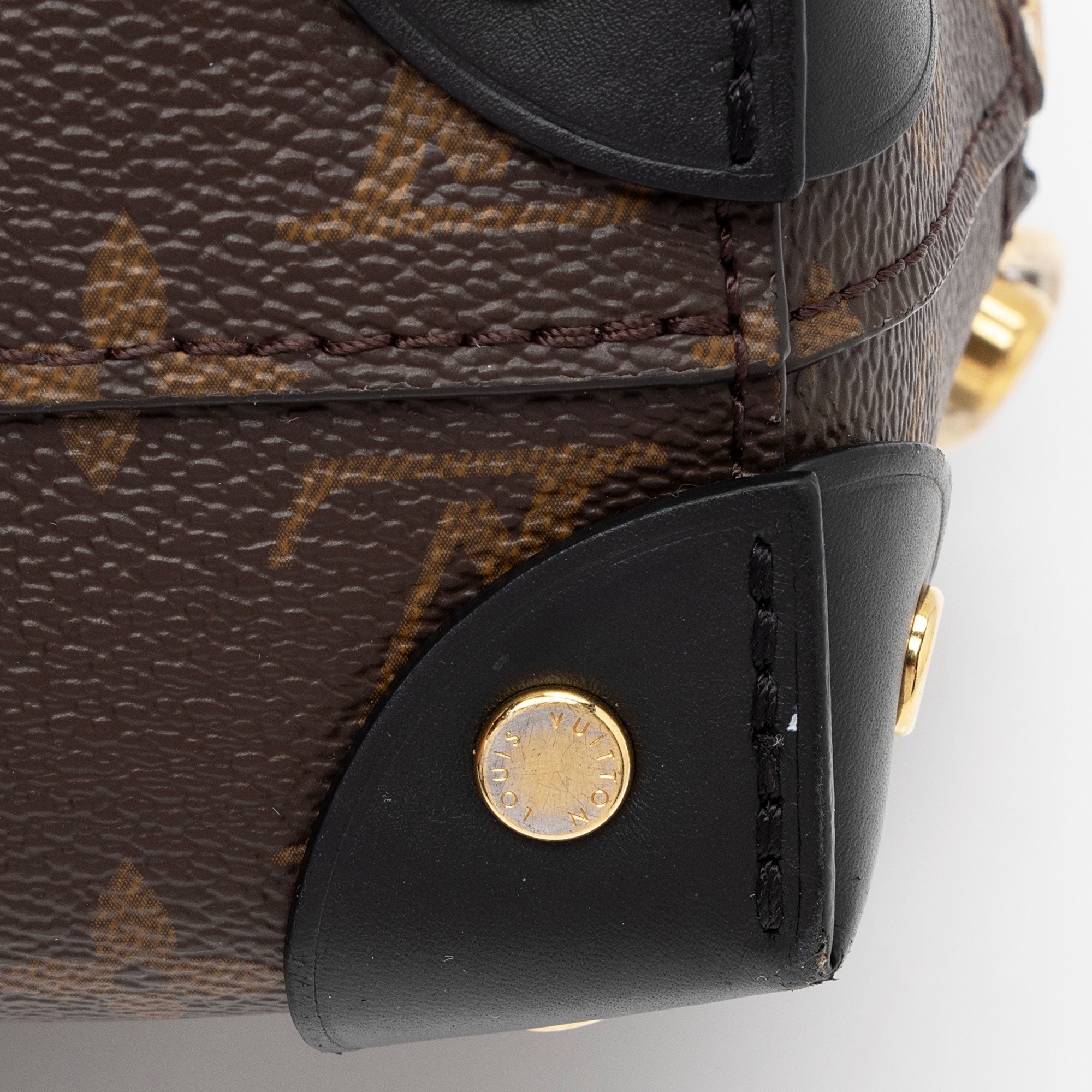 Louis Vuitton Monogram Canvas Petite Malle Souple Satchel (SHF-UveJUa)