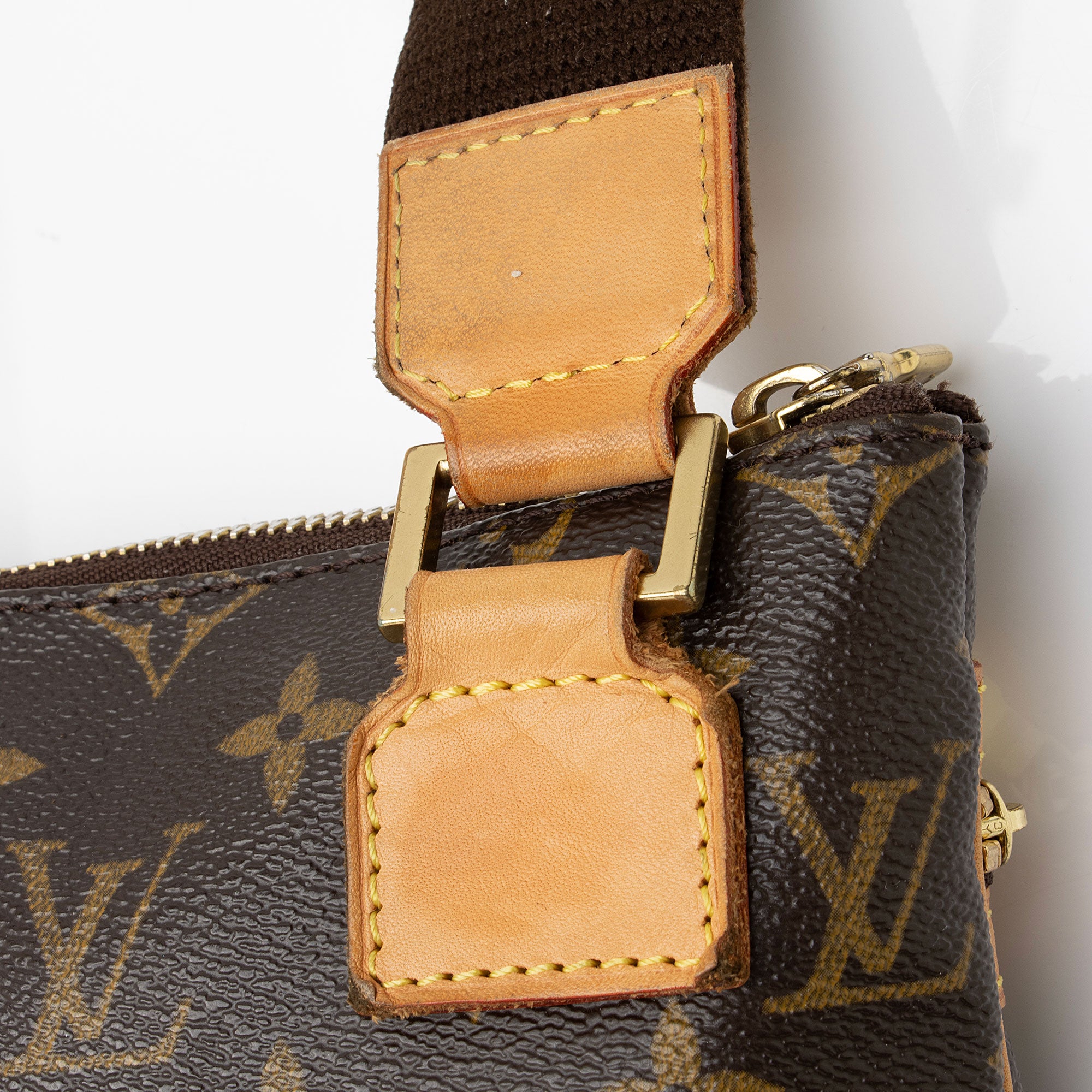 Louis Vuitton Monogram Canvas Pochette Bosphore Messenger Bag (SHF-wCZE0F)