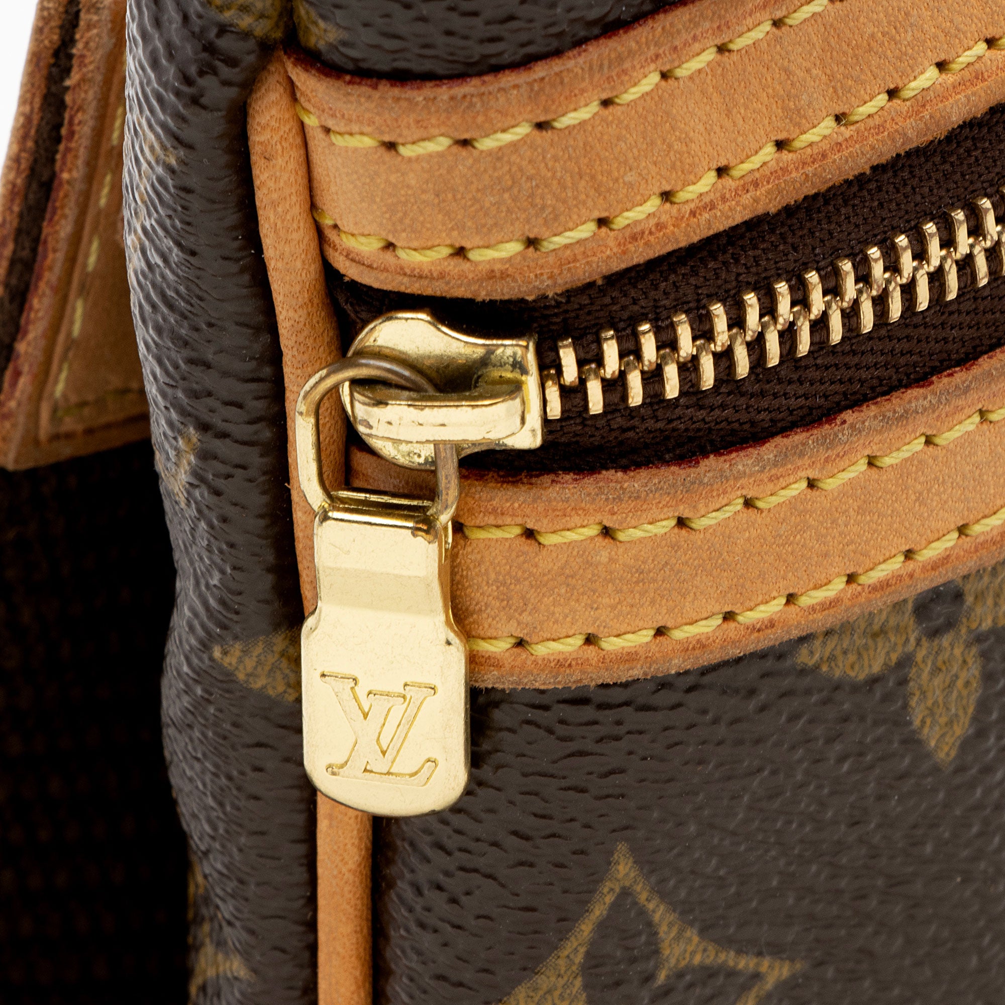 Louis Vuitton Monogram Canvas Pochette Bosphore Messenger (SHF-hgoYEp)