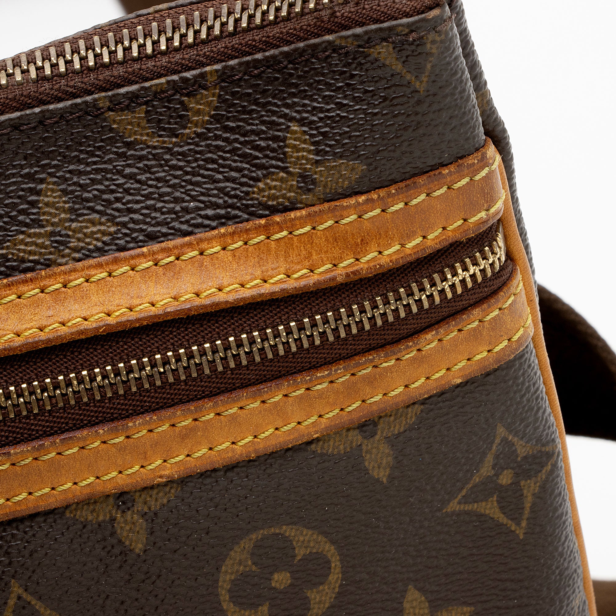 Louis Vuitton Monogram Canvas Pochette Bosphore Messenger (SHF-72xMgM)
