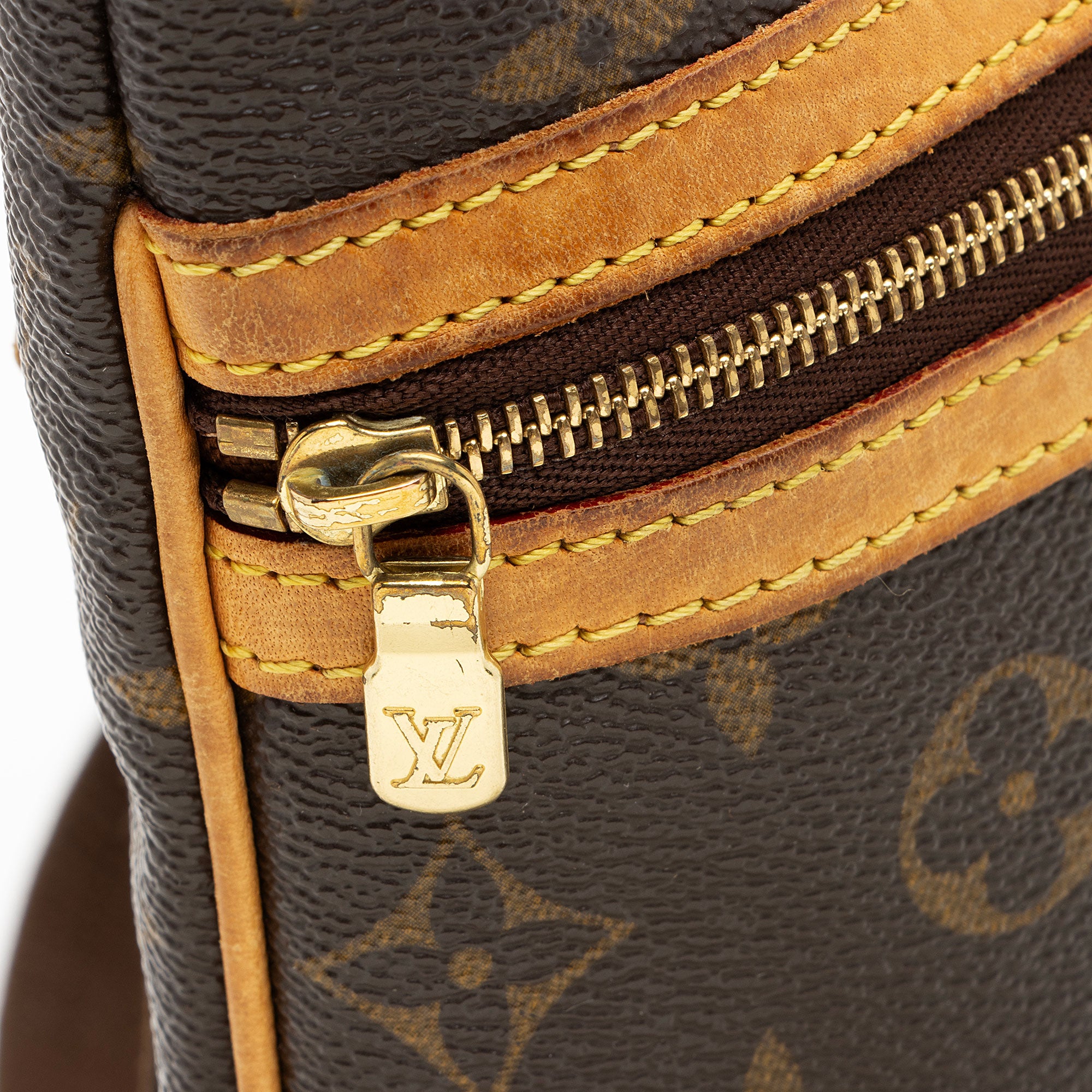 Louis Vuitton Monogram Canvas Pochette Bosphore Messenger (SHF-TsMZfs)