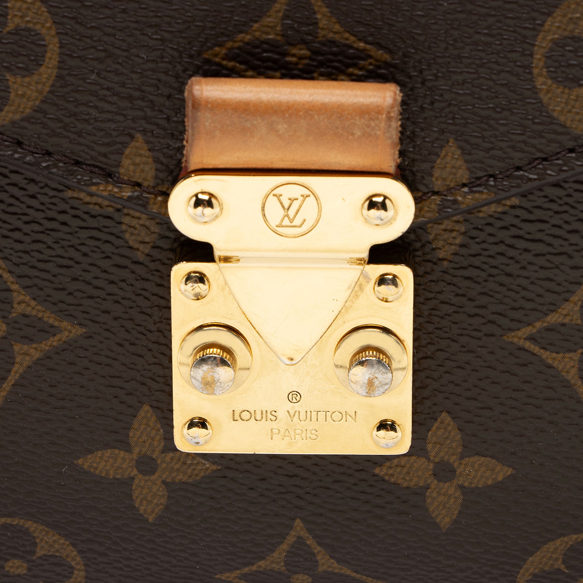 Louis Vuitton Monogram Canvas Pochette Metis Shoulder Bag - FINAL SALE (SHF-RC2GWG)