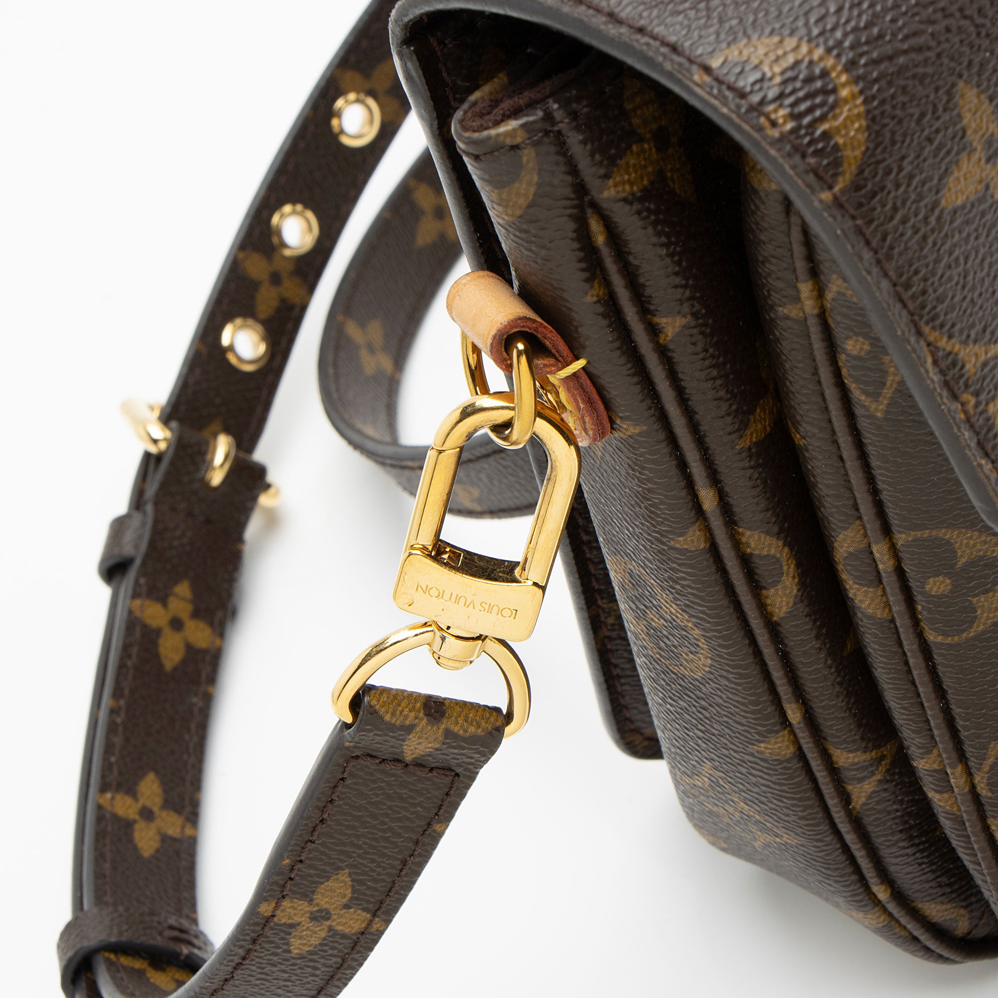 Louis Vuitton Monogram Canvas Pochette Metis Shoulder Bag (SHF-HDqs2l)