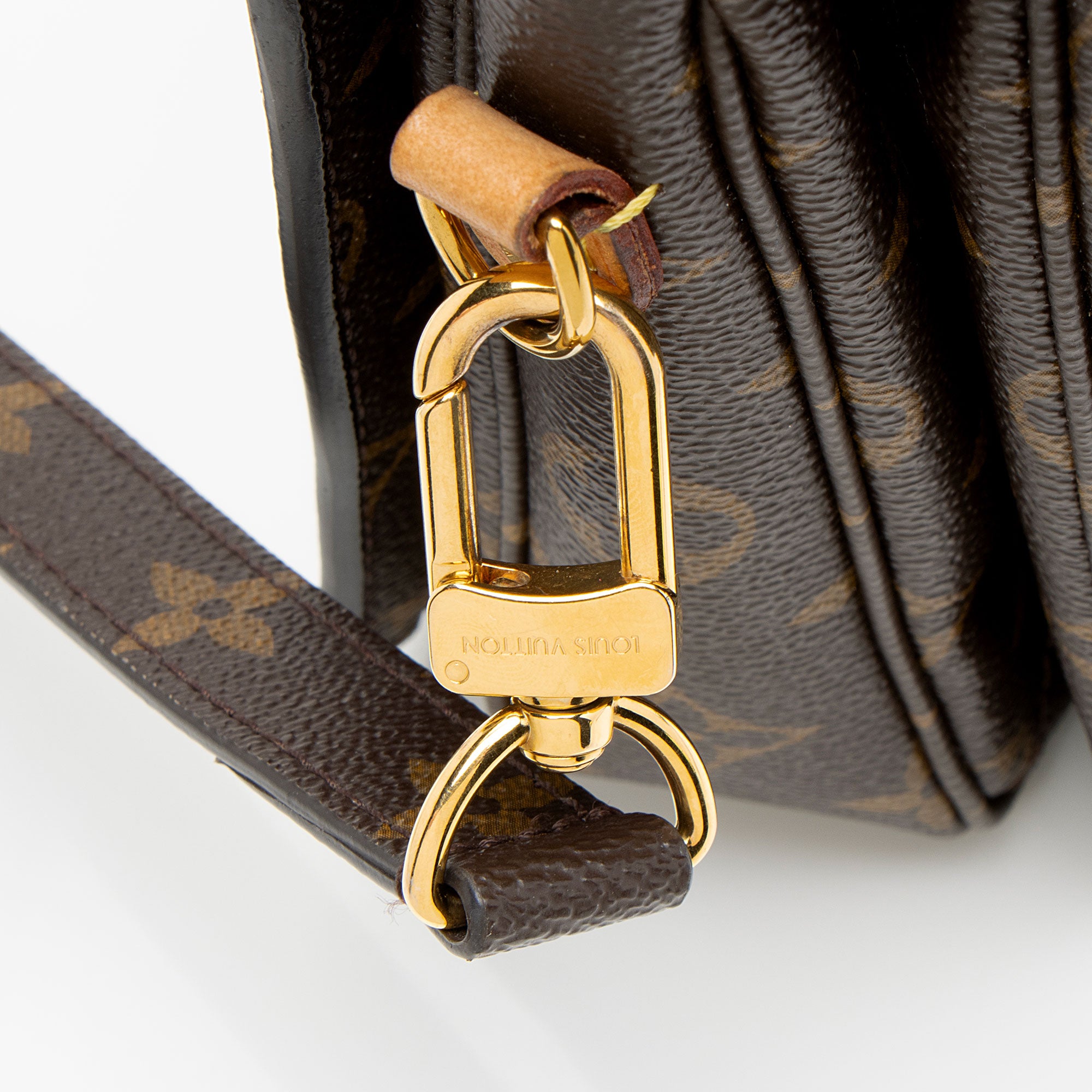 Louis Vuitton Monogram Canvas Pochette Metis Shoulder Bag (SHF-TyQMte)