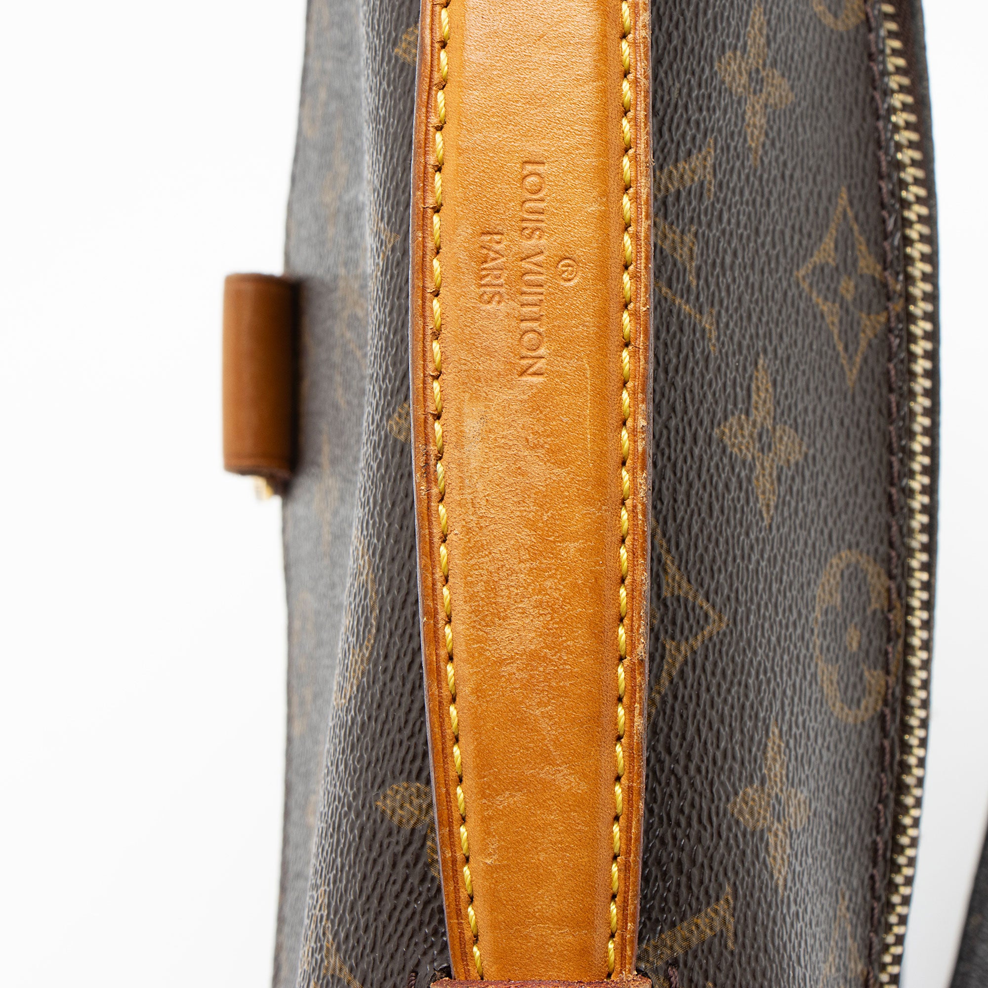 Louis Vuitton Monogram Canvas Pochette Metis Shoulder Bag