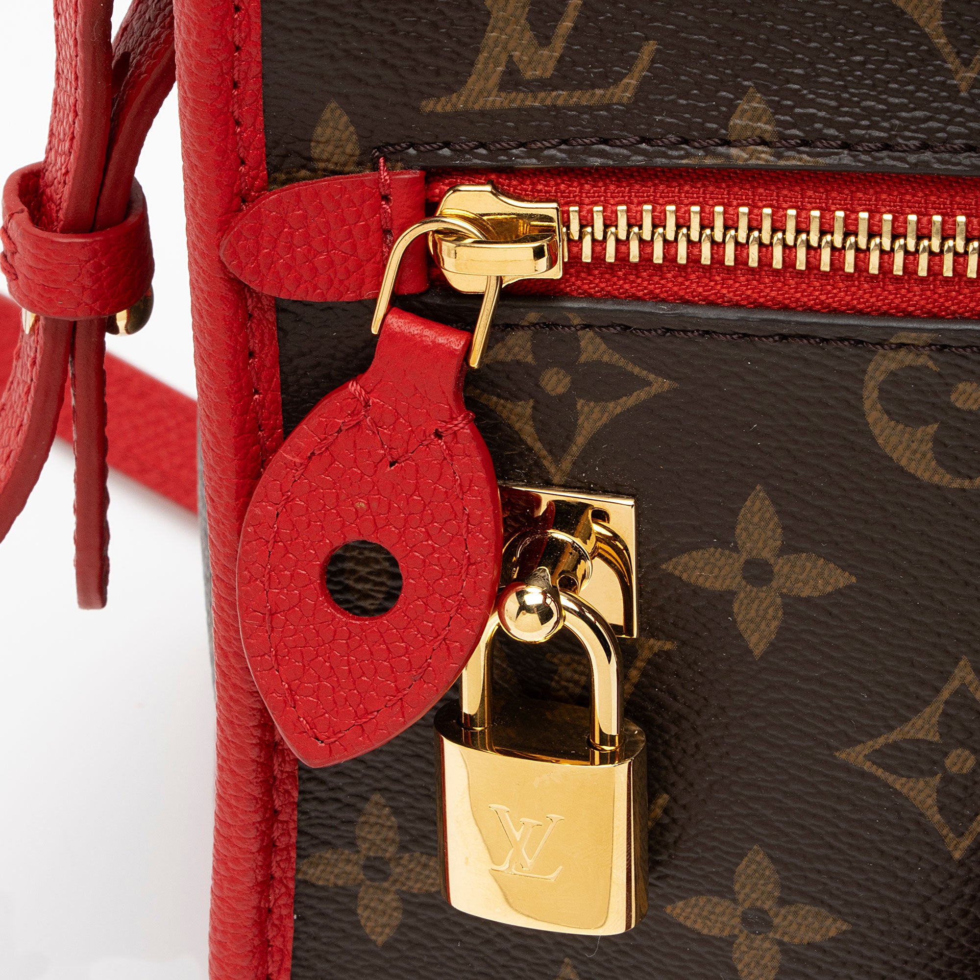 Louis Vuitton Monogram Canvas Popincourt PM Satchel (SHF-9wOnok)