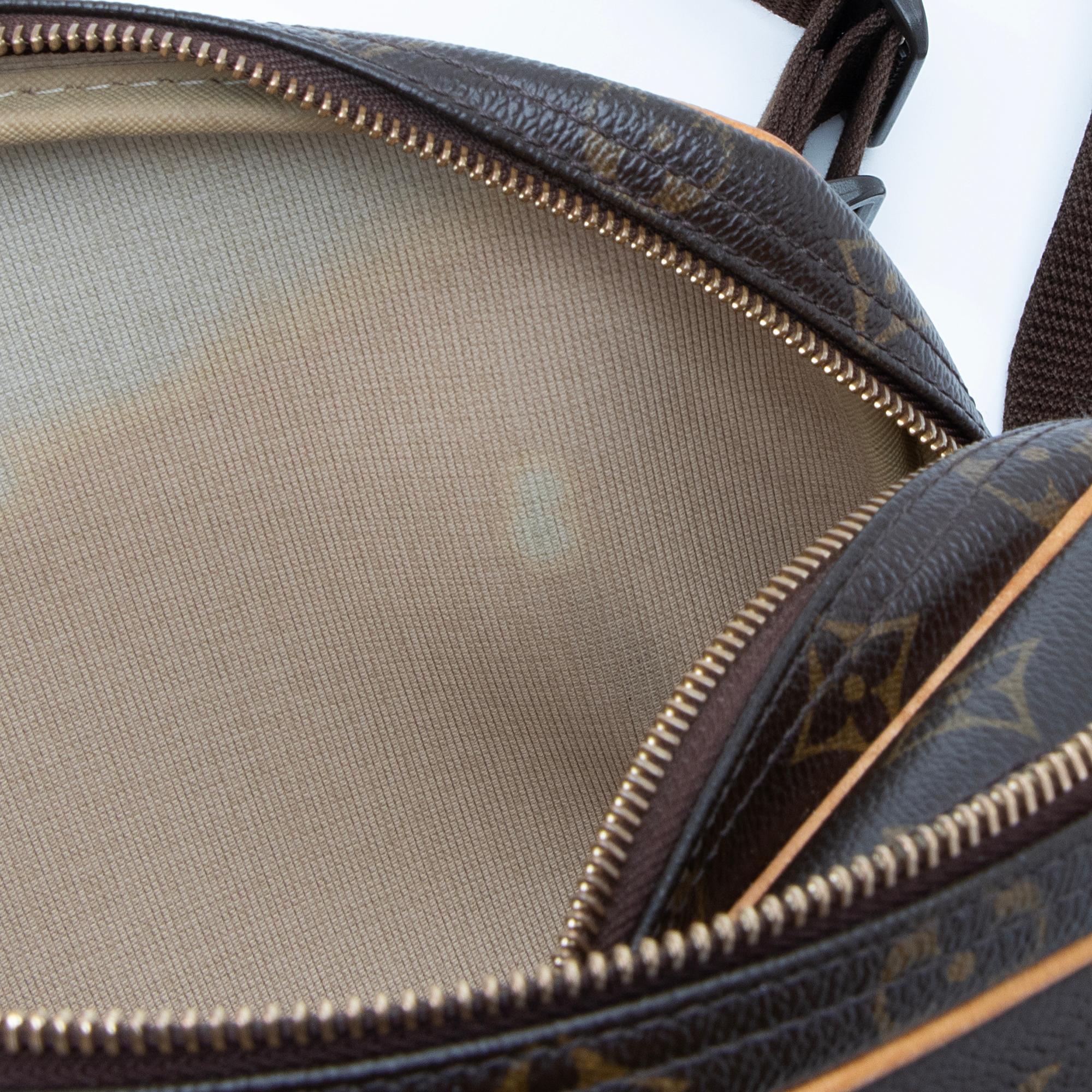 Louis Vuitton Monogram Canvas Reporter PM Messenger Bag (SHF-23169)