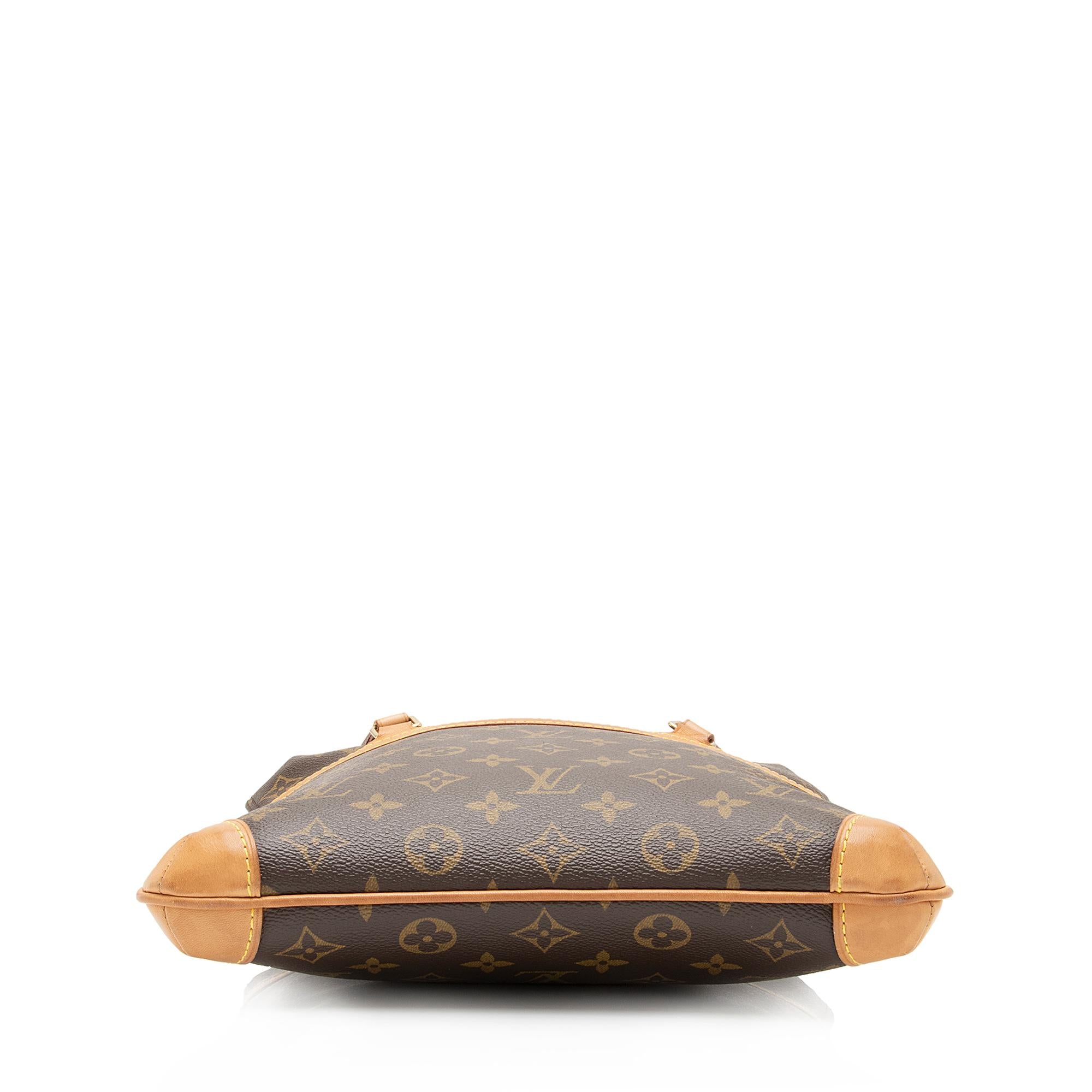 Louis Vuitton Monogram Canvas Sac Coussin GM Shoulder Bag (SHF-s7SCPT)