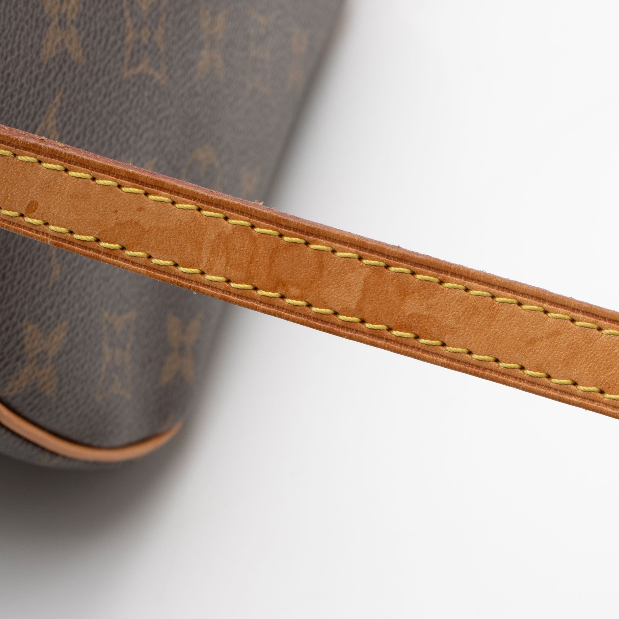 Louis Vuitton Monogram Canvas Saint Cloud Messenger (SHF-opWxg2)