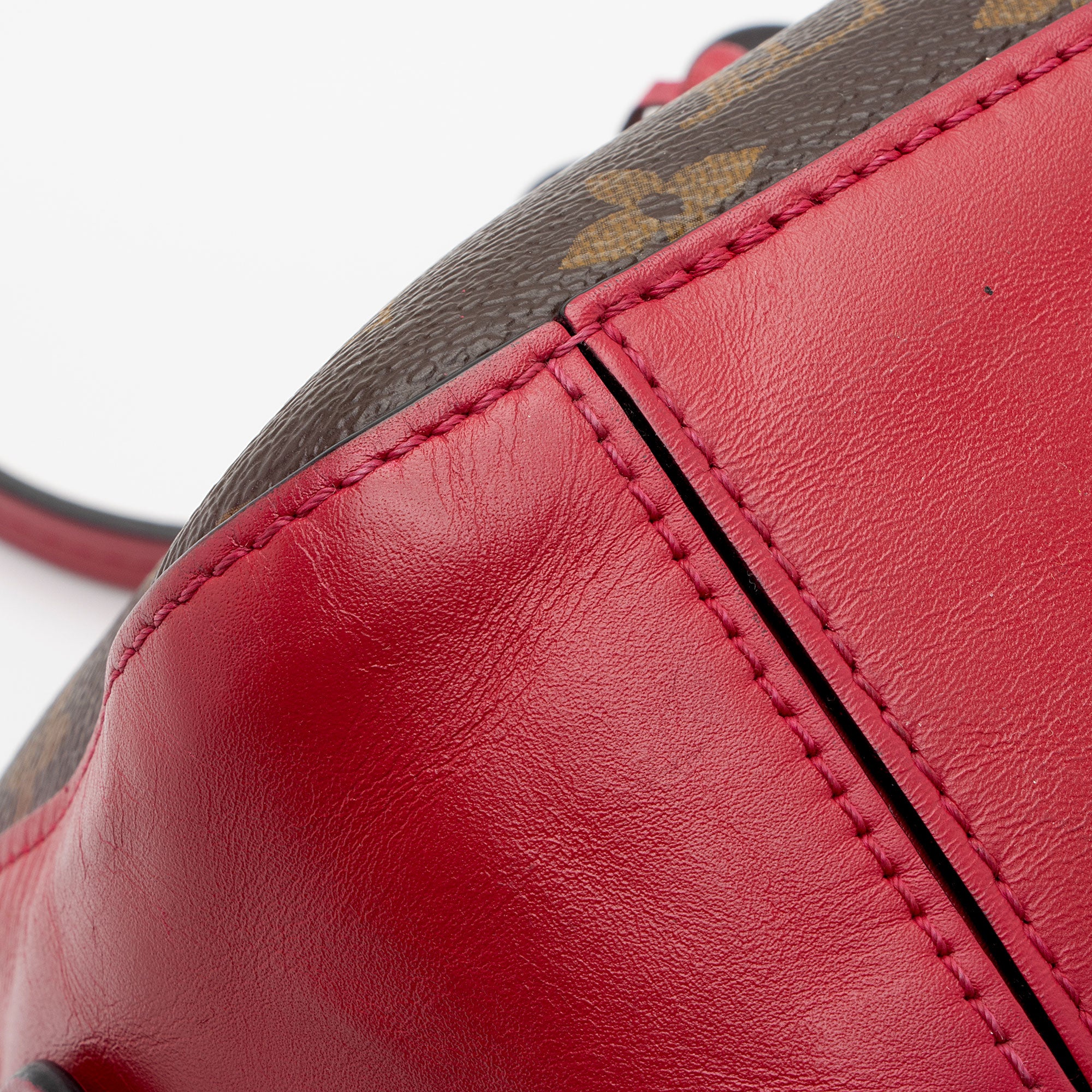 Louis Vuitton Monogram Canvas Saintonge Shoulder Bag (SHF-DntwNC)