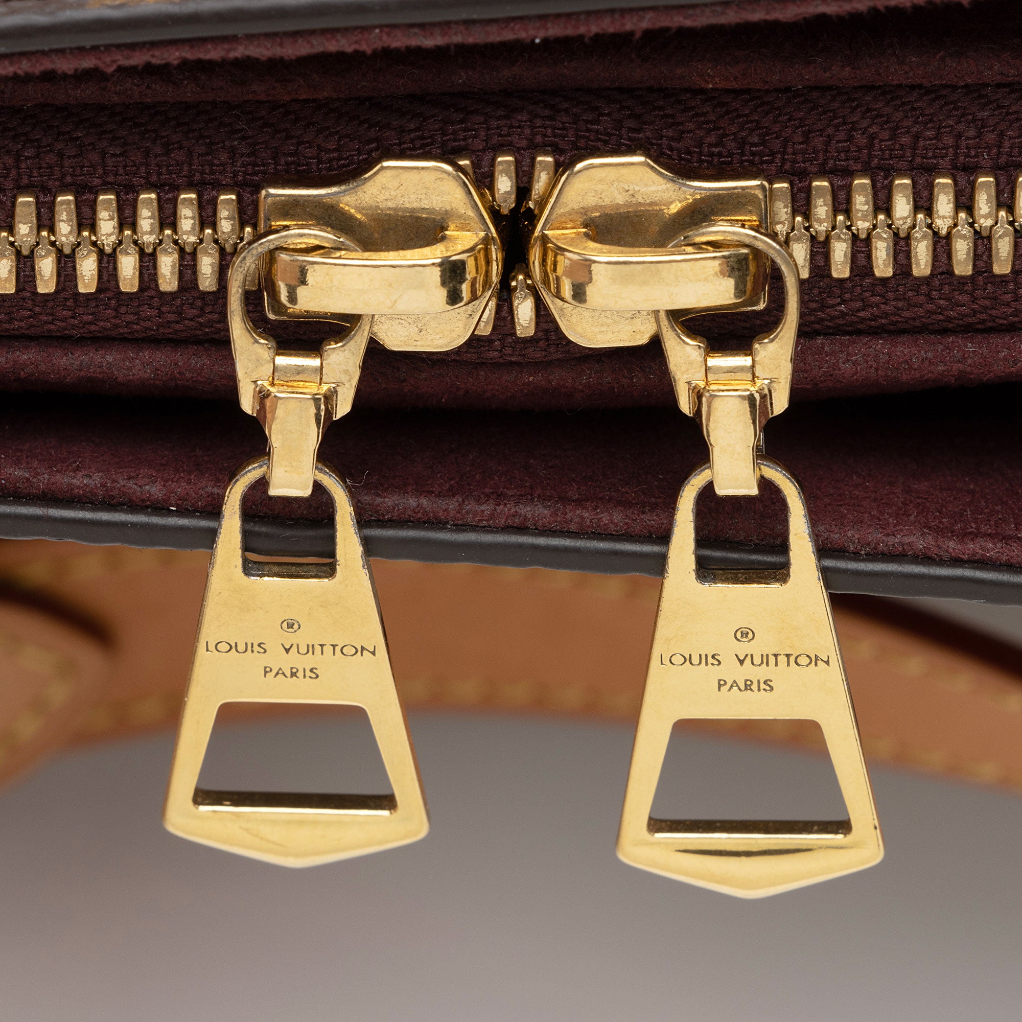 Louis Vuitton Monogram Canvas Soufflot BB Satchel (SHF-Kq5Azq)