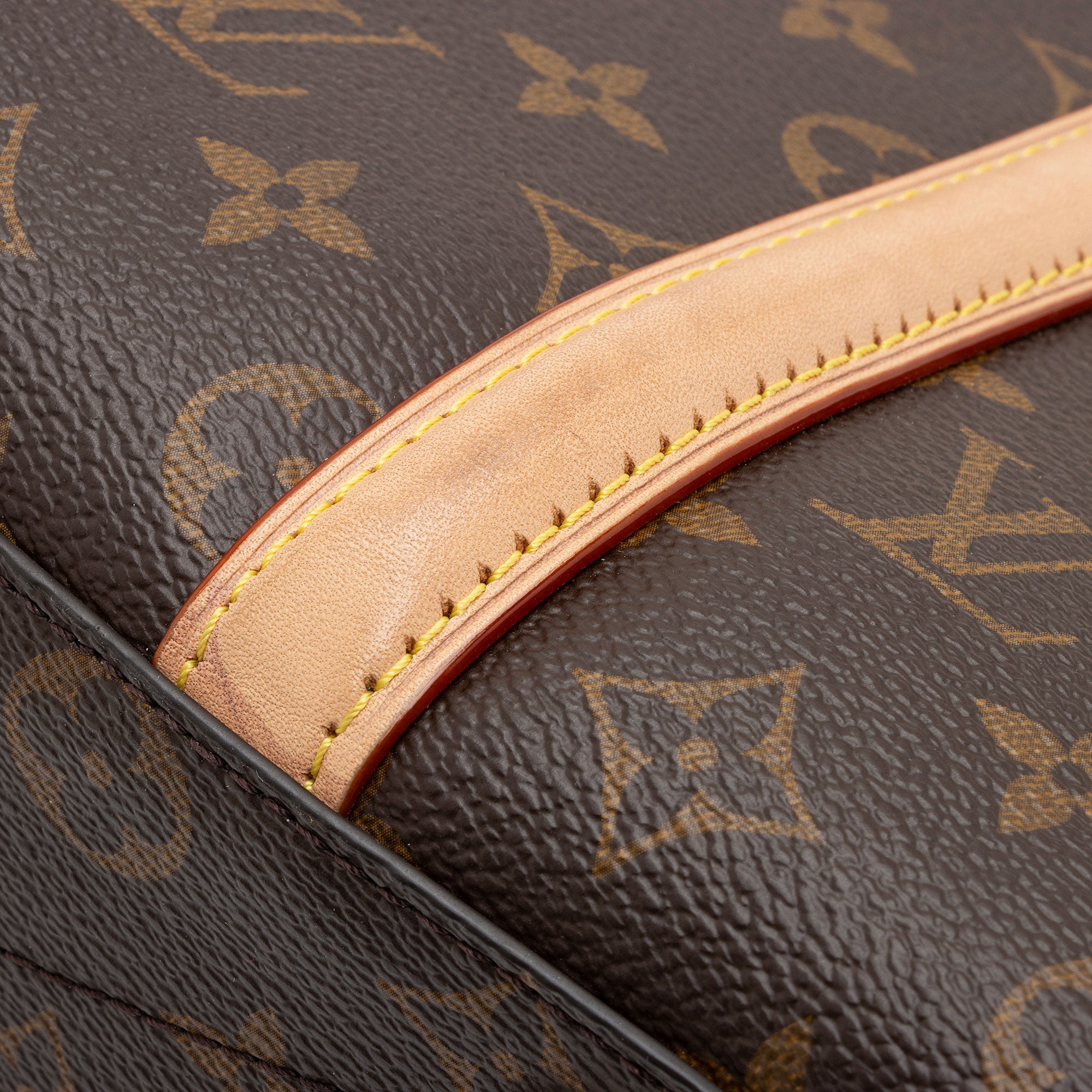 Louis Vuitton Monogram Canvas Soufflot BB Satchel (SHF-Kq5Azq)