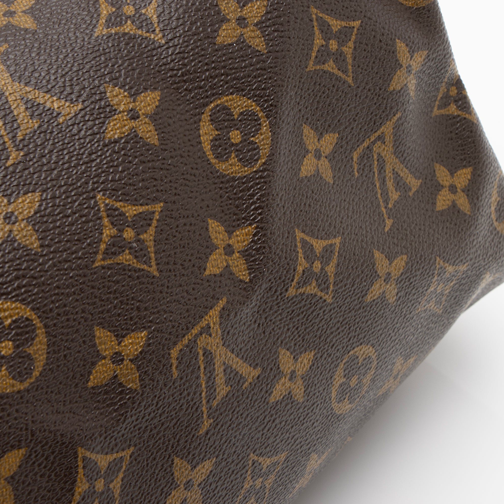Louis Vuitton Monogram Canvas Speedy 25 Satchel (SHF-zlhtW7)