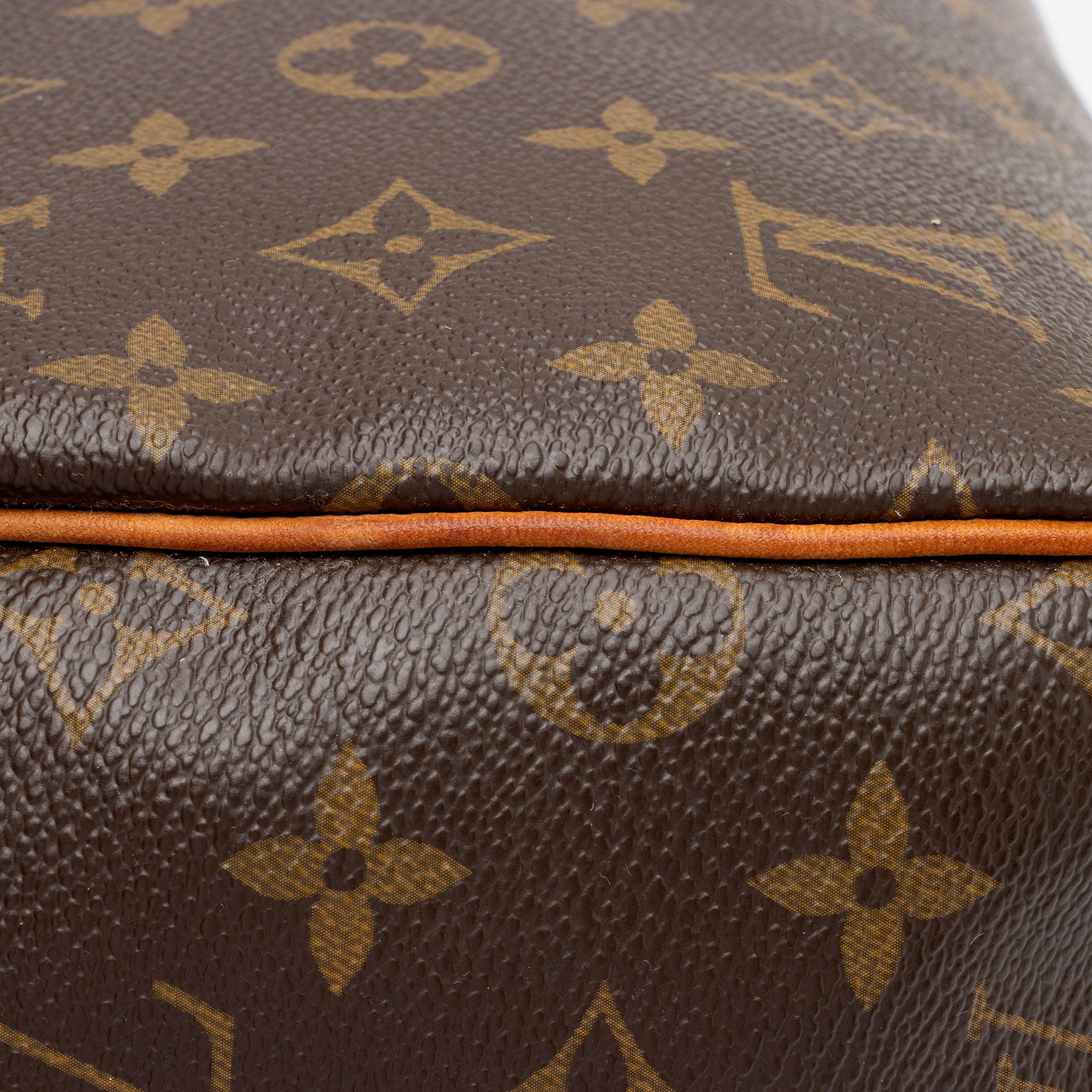 Louis Vuitton Monogram Canvas Speedy 30 Satchel (SHF-0xkjXO)