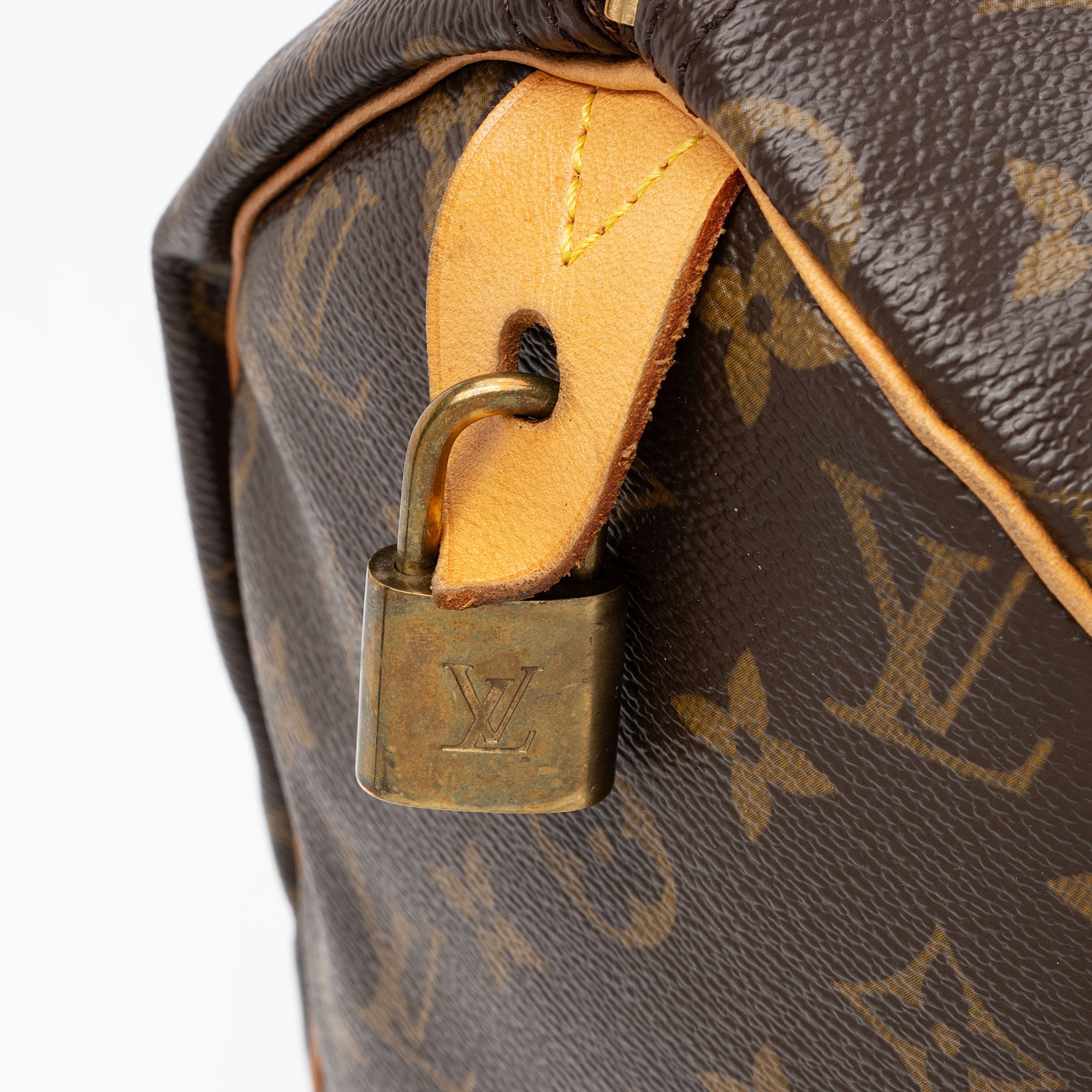Louis Vuitton Monogram Canvas Speedy 30 Satchel (SHF-vg2Q2i)