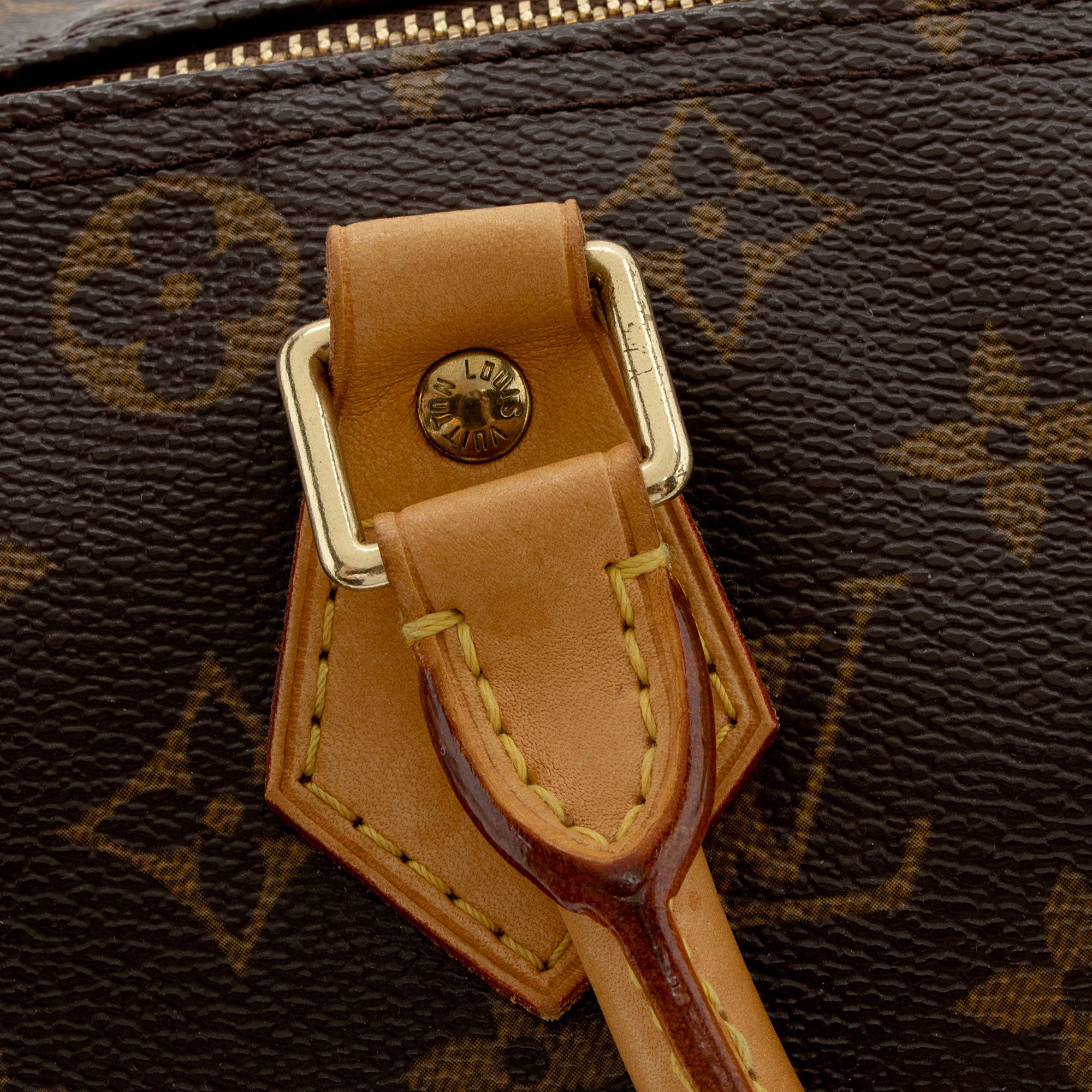 Louis Vuitton Monogram Canvas Speedy 30 Satchel (SHF-CH3OjS)