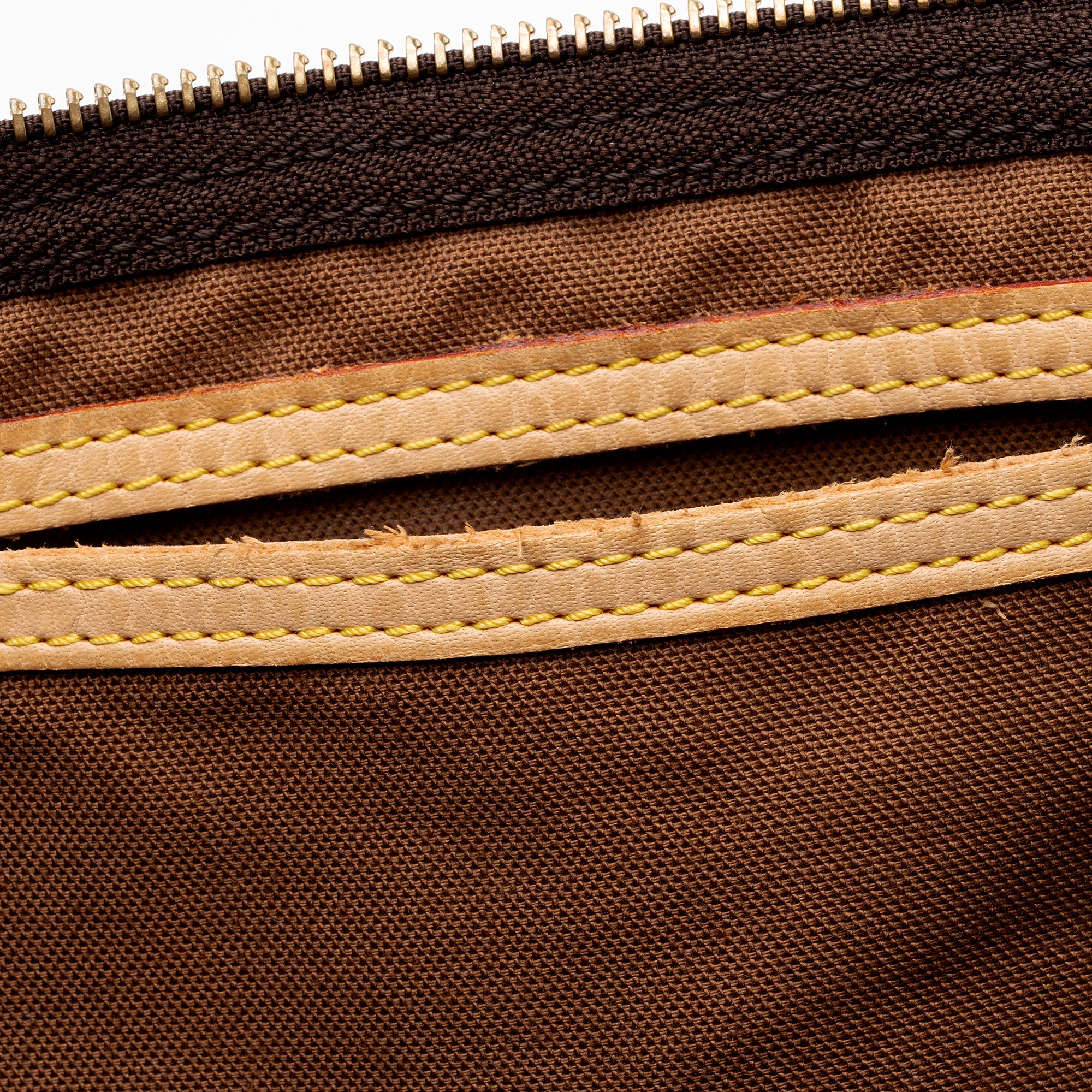Louis Vuitton Monogram Canvas Speedy 40 Satchel (SHF-737S2q)