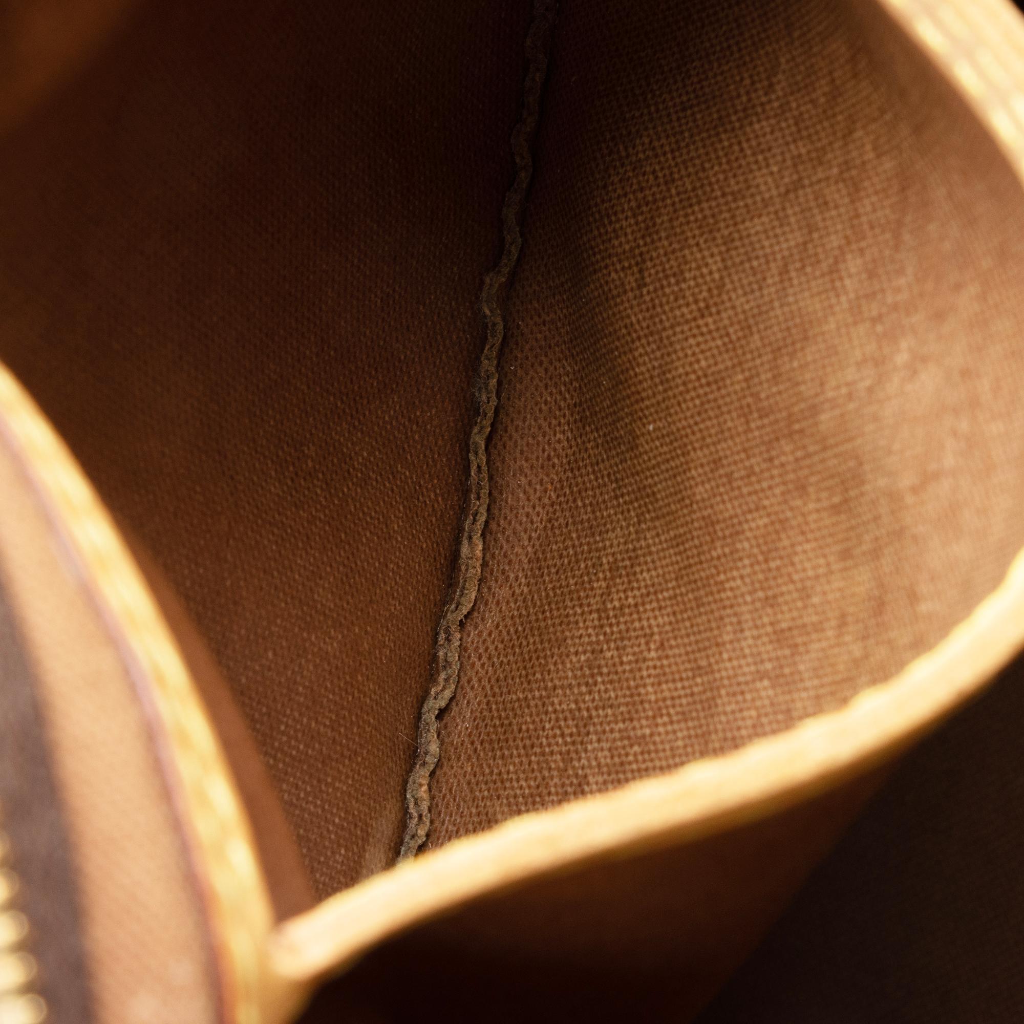 Louis Vuitton Monogram Canvas Speedy Bandouliere 30 Satchel (SHF-1ROIvf)