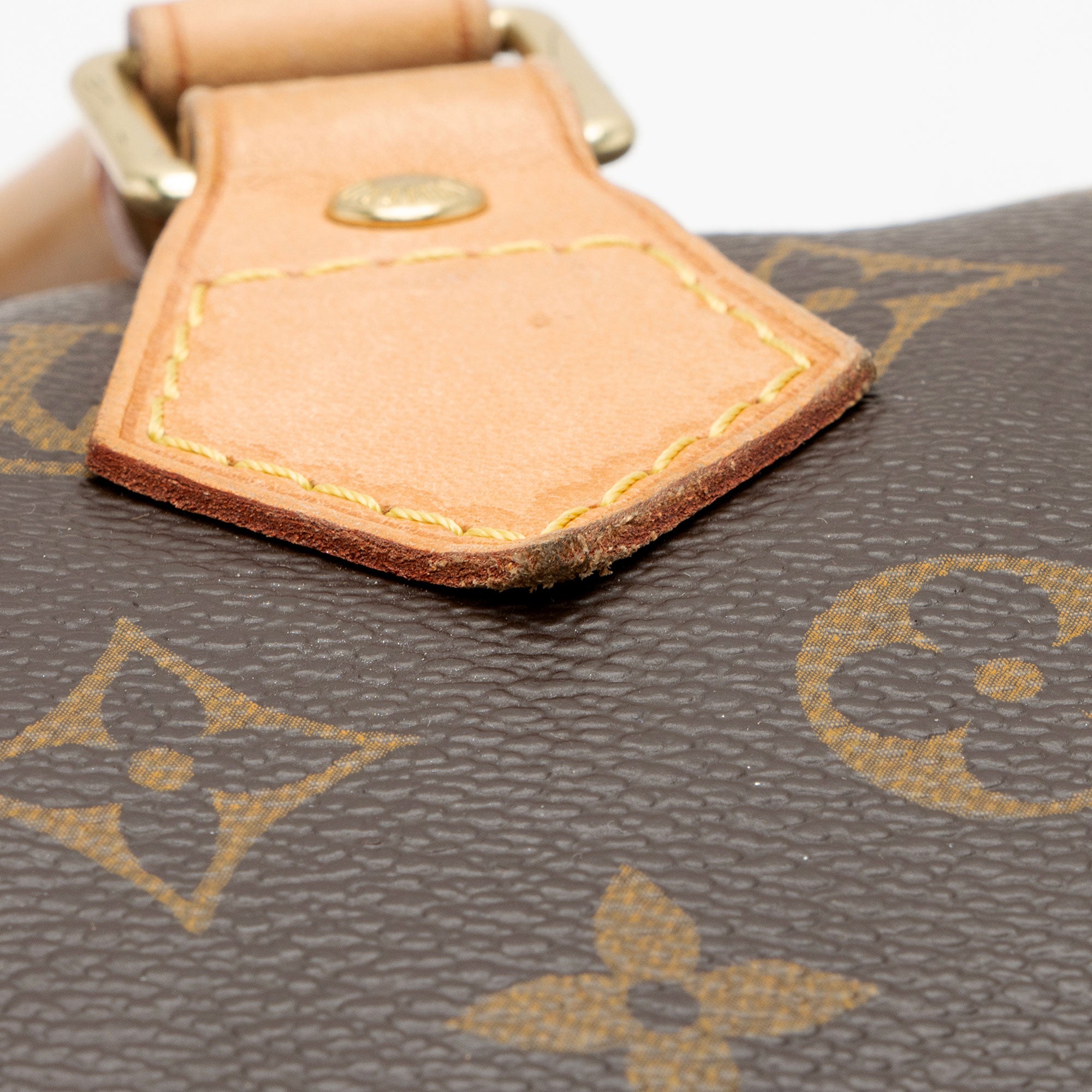 Louis Vuitton Monogram Canvas Speedy Bandouliere 35 Satchel (SHF-rOaWtz)