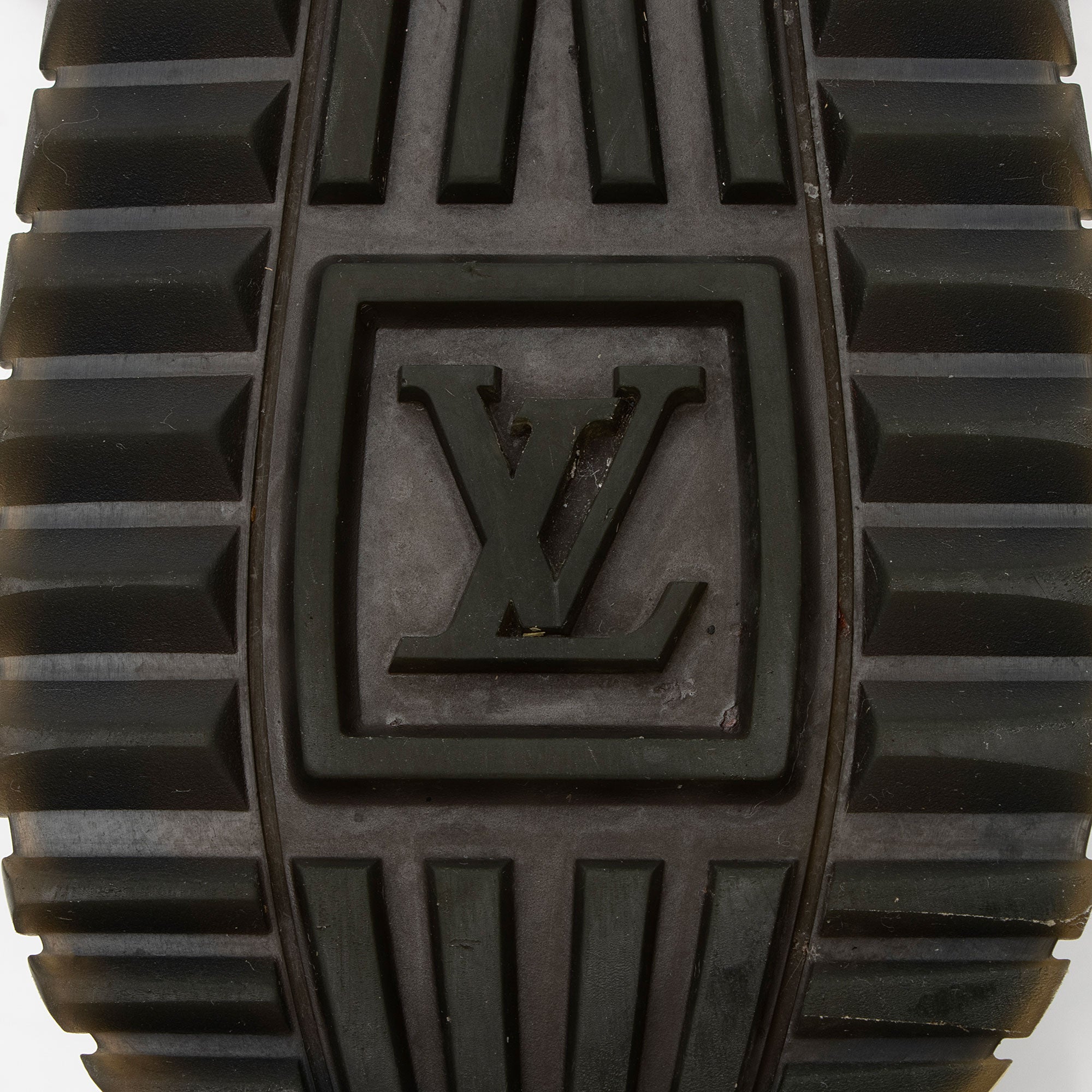 Louis Vuitton Monogram Canvas Suede Run Away Sneakers - Size 9 / 39
