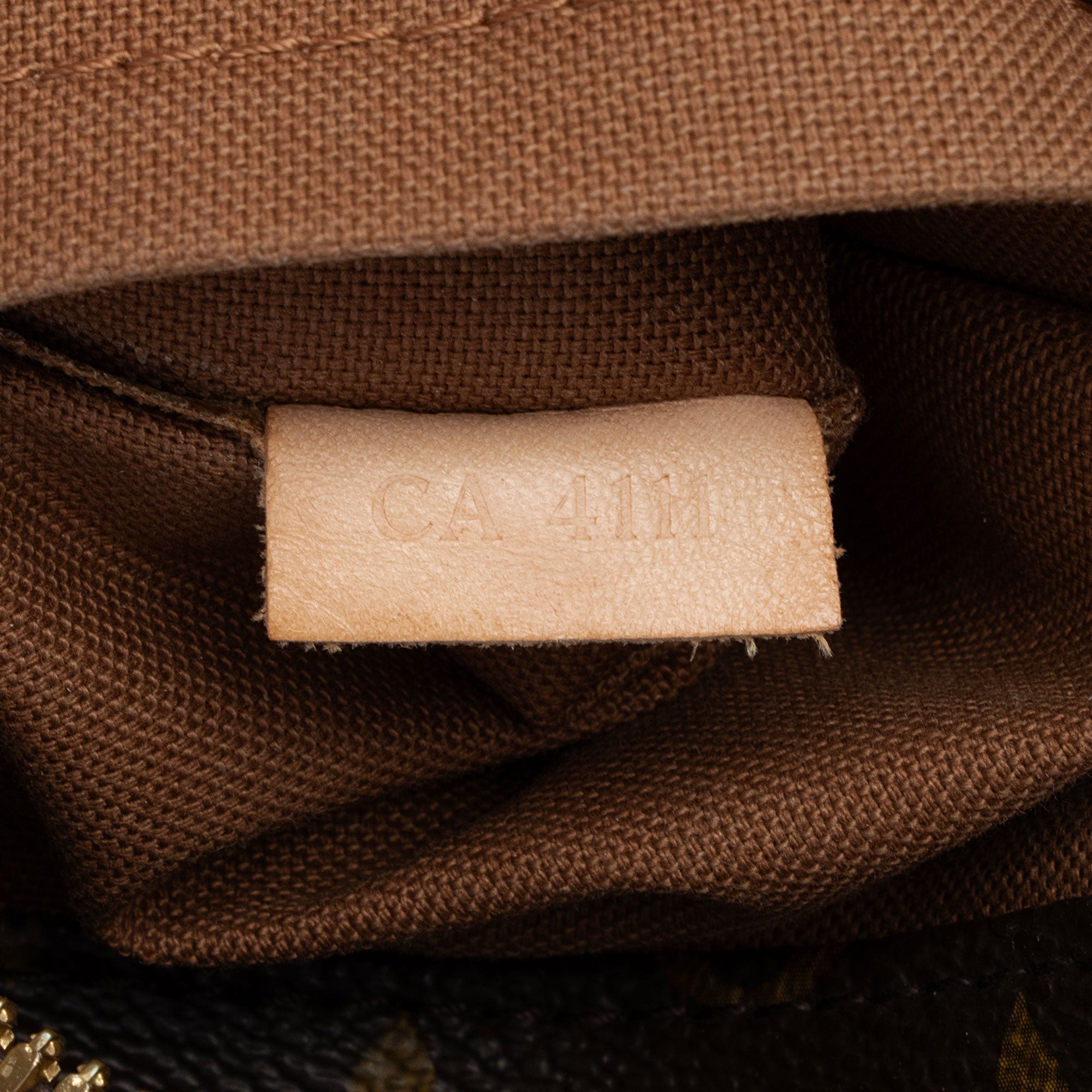 Louis Vuitton Monogram Canvas Sully PM Shoulder Bag (SHF-UwesCg)