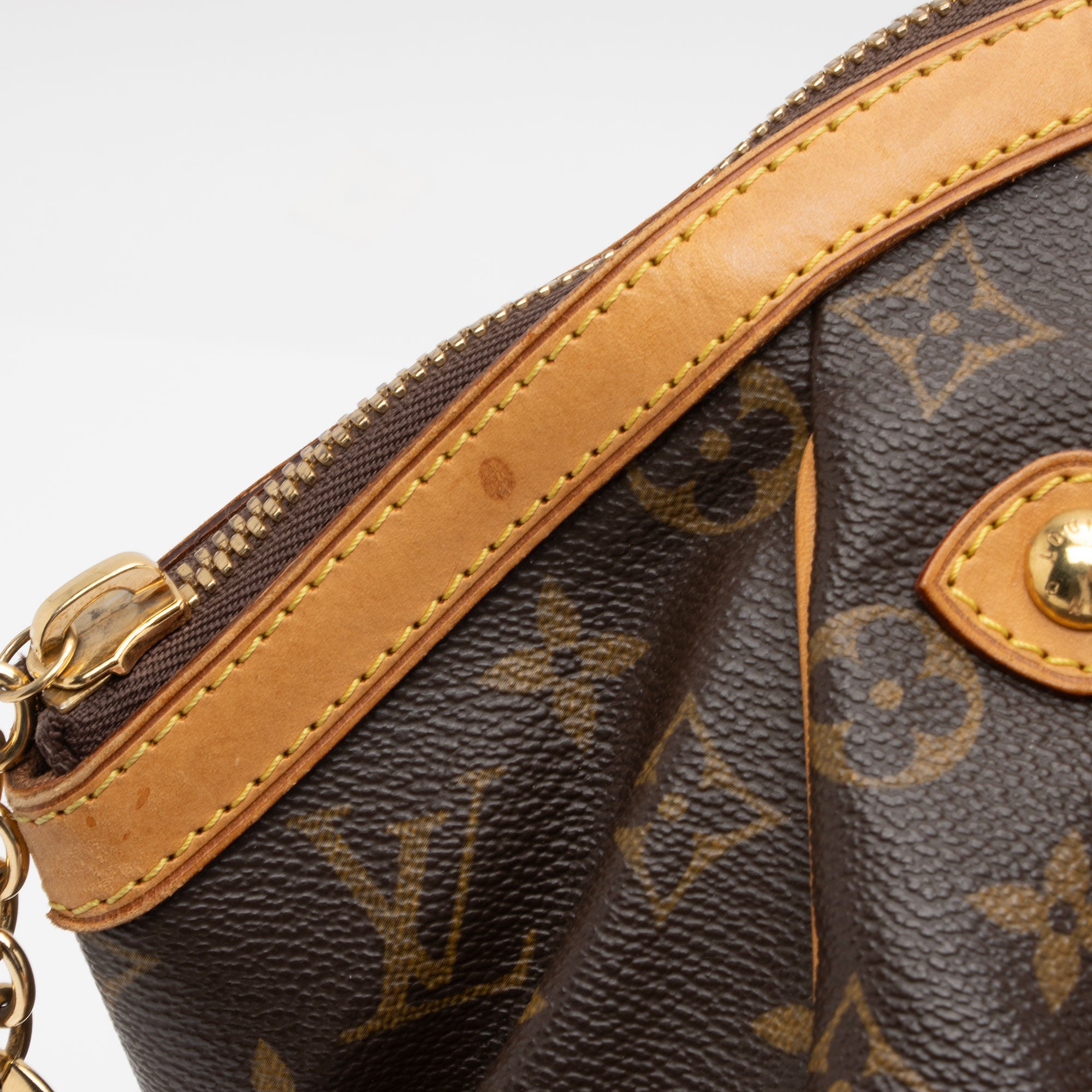 Louis Vuitton Monogram Canvas Tivoli GM Satchel (SHF-G8oUa4)