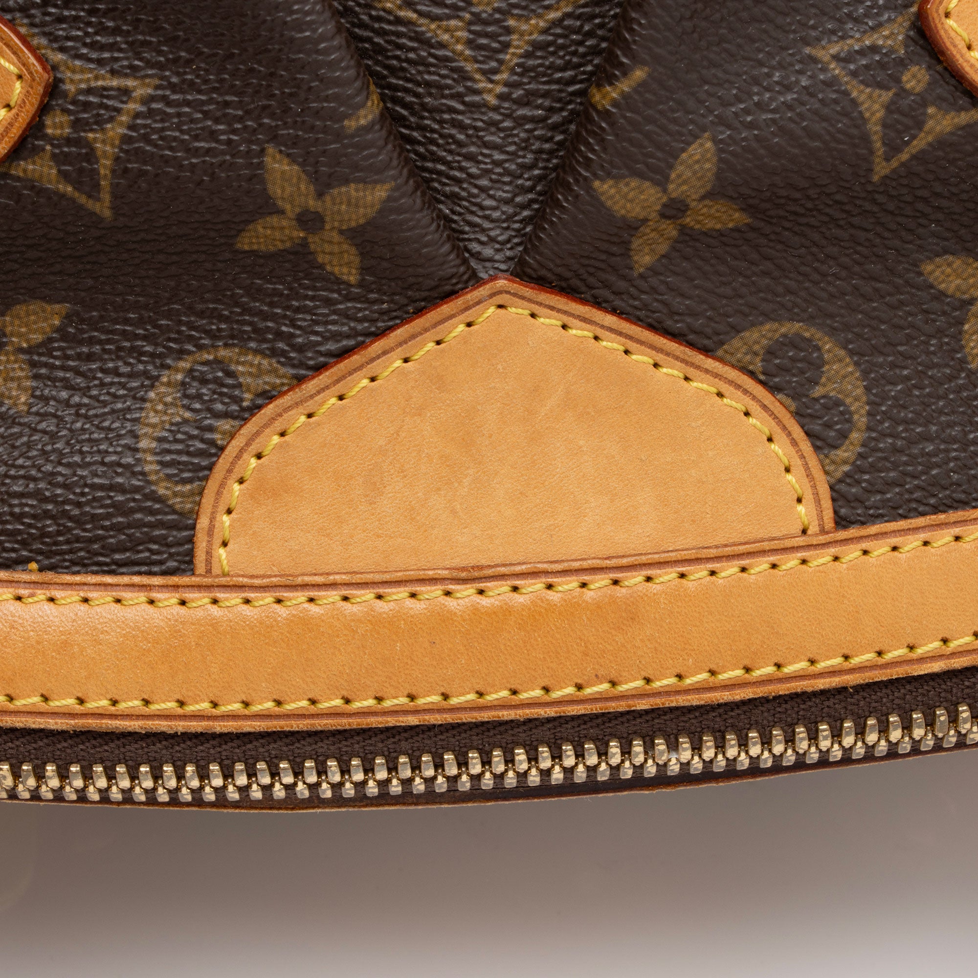 Louis Vuitton Monogram Canvas Tivoli GM Satchel (SHF-G8oUa4)