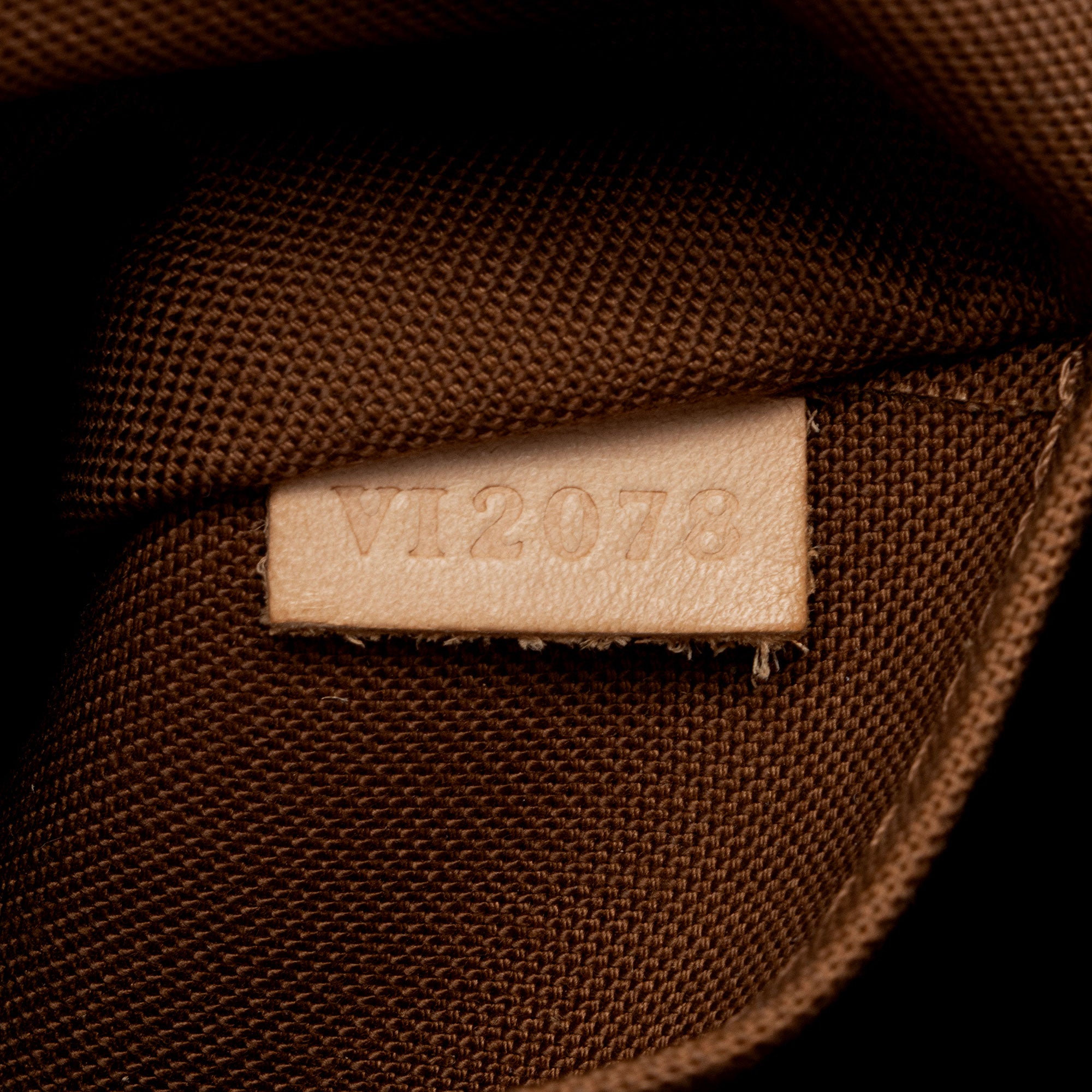 Louis Vuitton Monogram Canvas Tivoli PM Satchel (SHF-iaByQp)