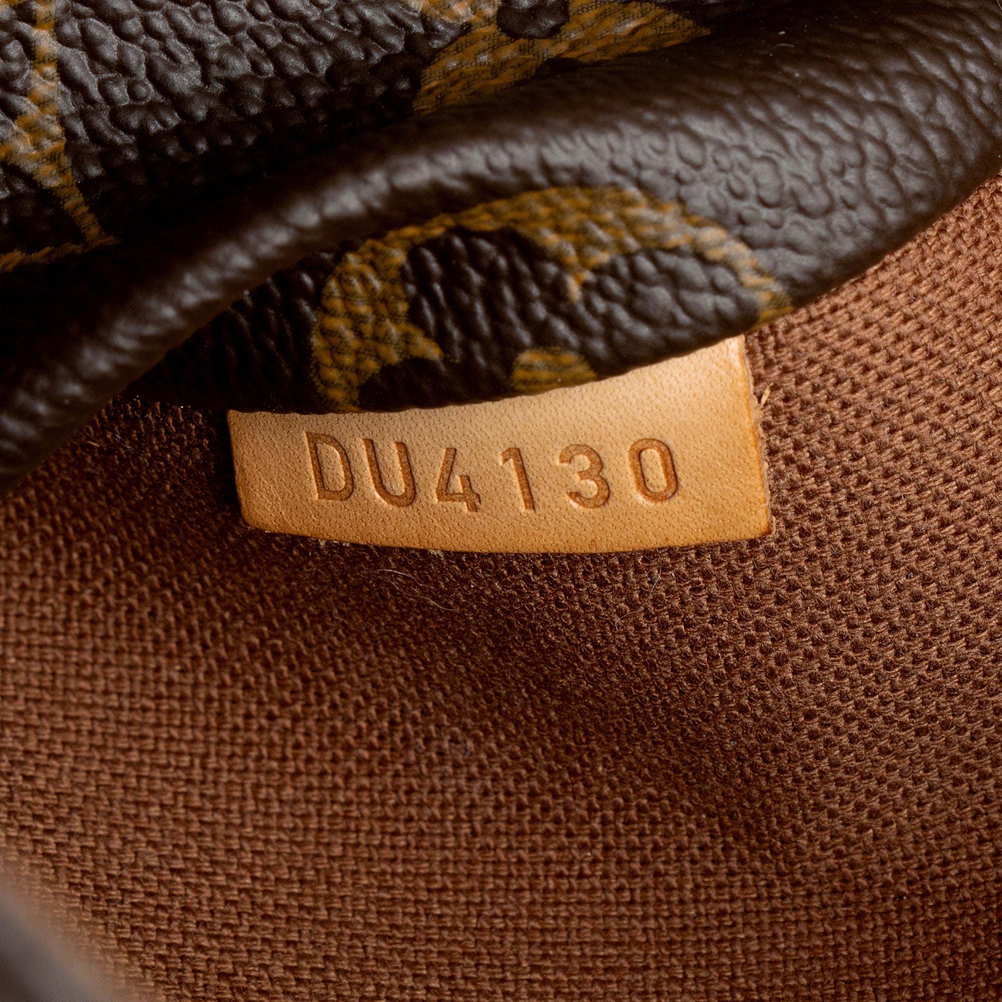Louis Vuitton Monogram Canvas Totally GM Tote (SHF-UVl9s5)
