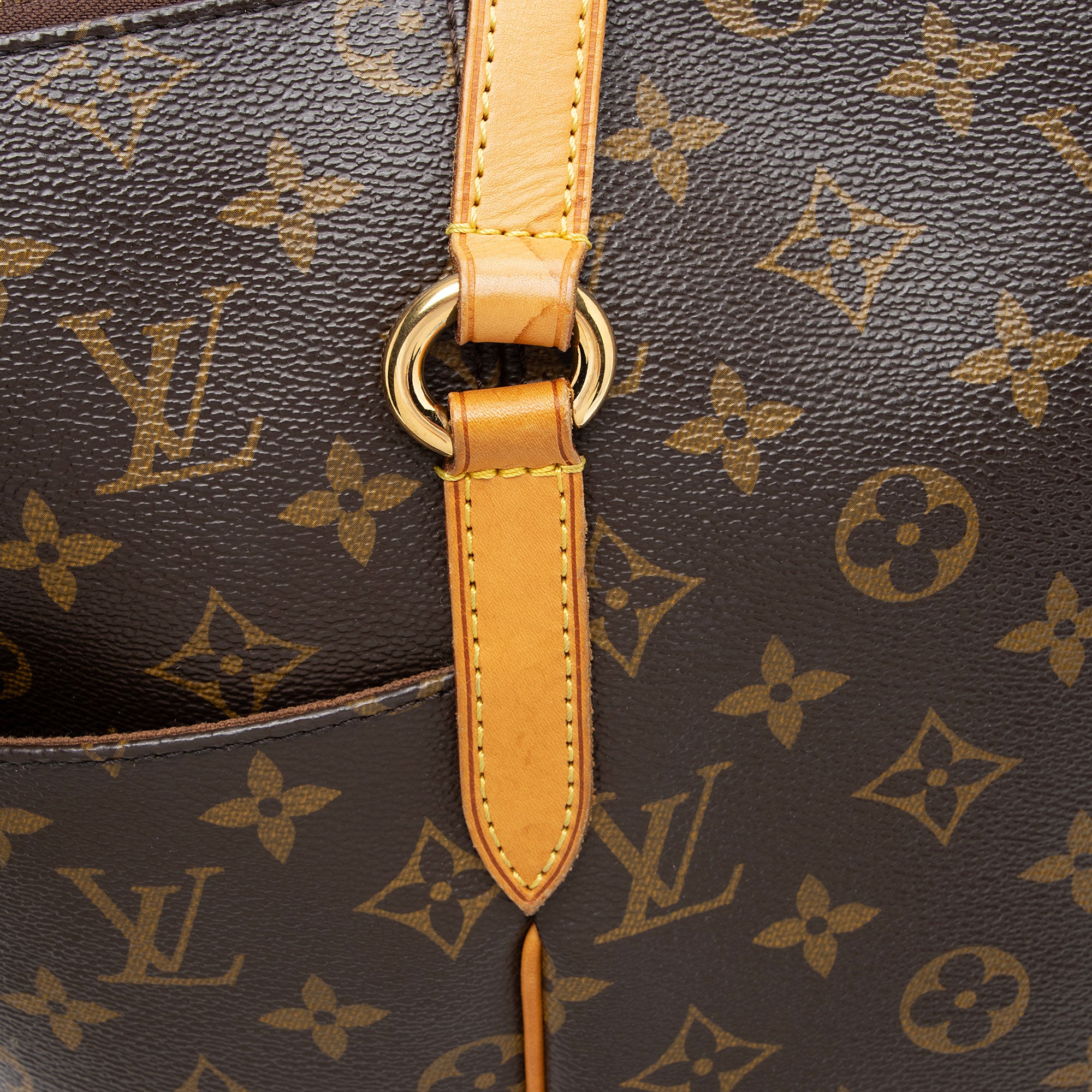 Louis Vuitton Monogram Canvas Totally MM Tote (SHF-zHrgRV)