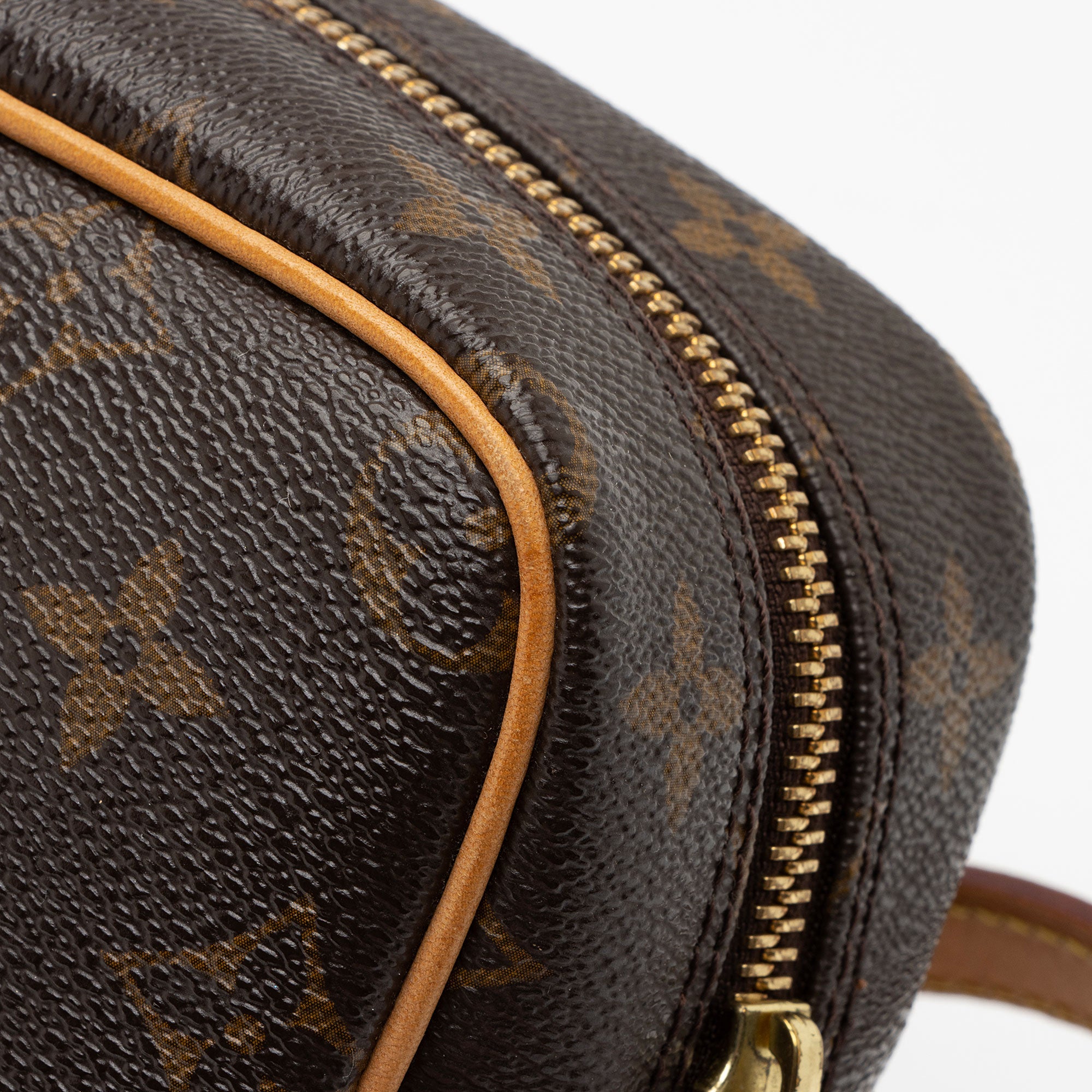 Louis Vuitton Monogram Canvas Trocadero 27 Shoulder Bag (SHF-DEAQoA)