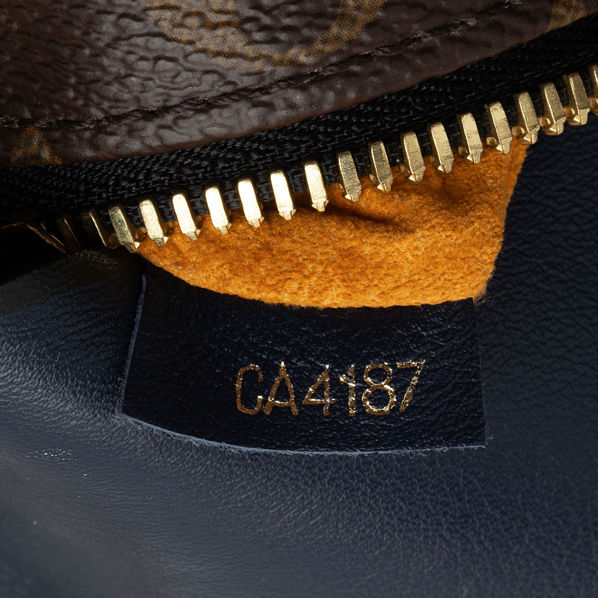 Louis Vuitton Monogram Canvas Tuileries Besace Shoulder Bag (SHF-z0hLUg)