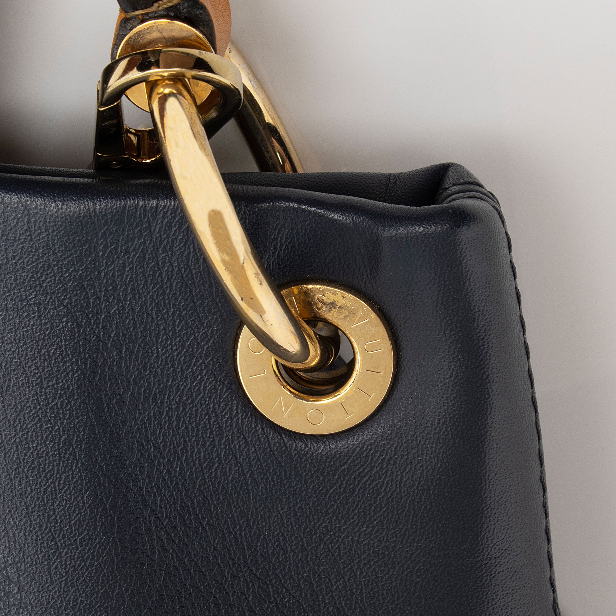 Louis Vuitton Monogram Canvas Tuileries Besace Shoulder Bag (SHF-z0hLUg)