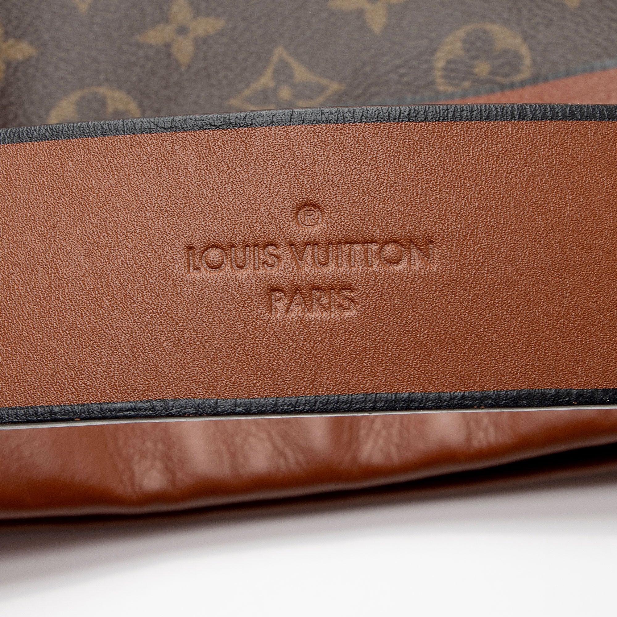 Louis Vuitton Monogram Canvas Tuileries Hobo (SHF-Xu74nD)
