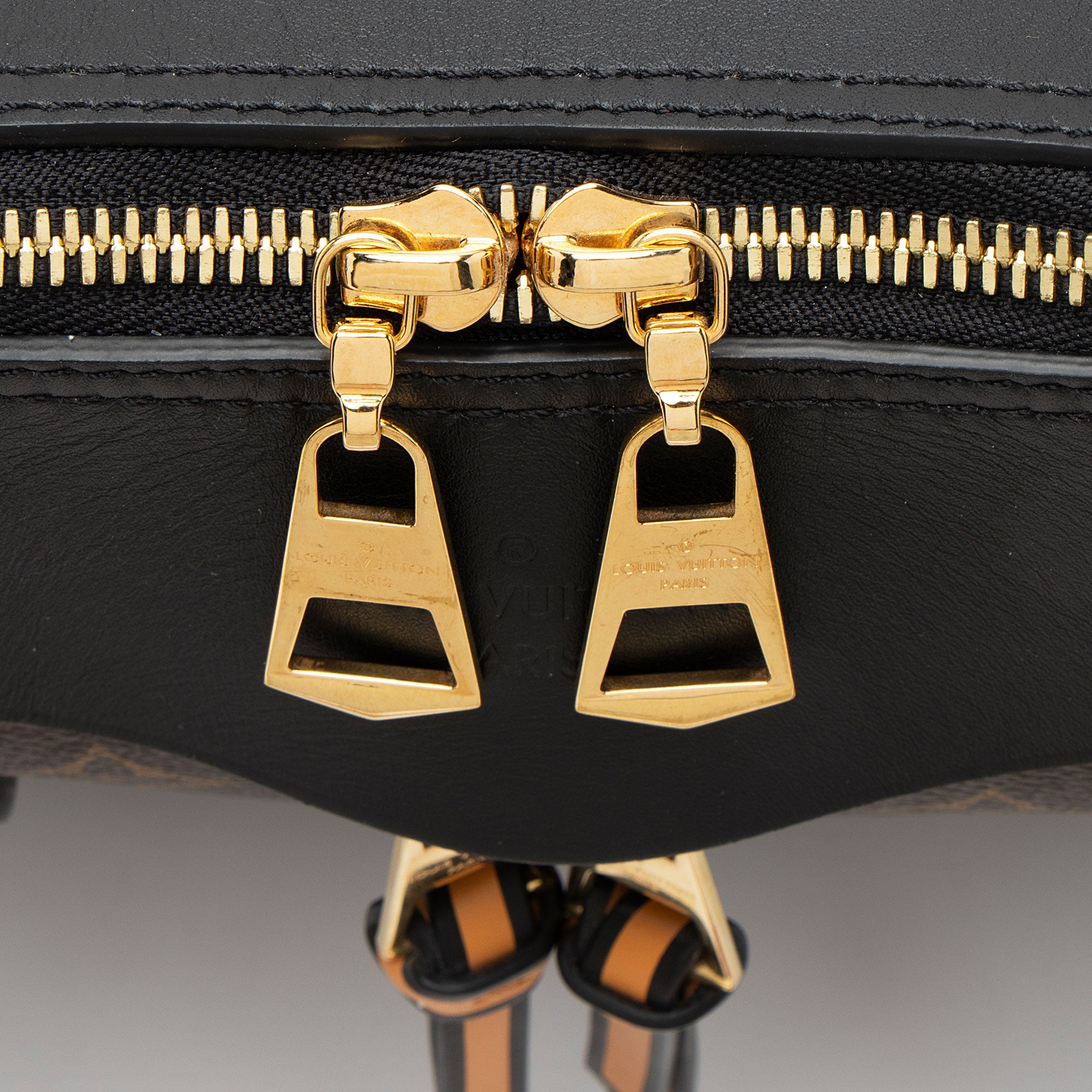 Louis Vuitton Monogram Canvas Tuileries Satchel (SHF-HGf4w1)