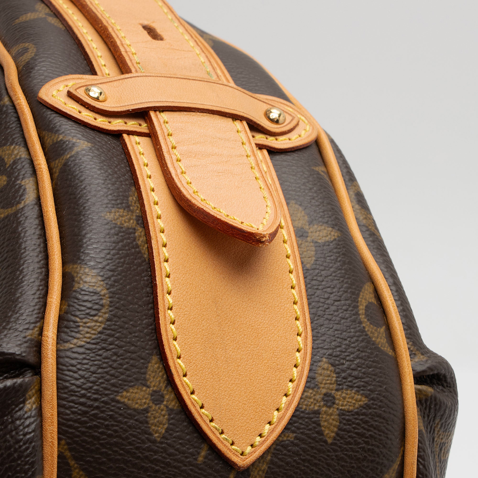 Louis Vuitton Monogram Canvas Tulum GM Shoulder Bag (SHF-buaNZA)